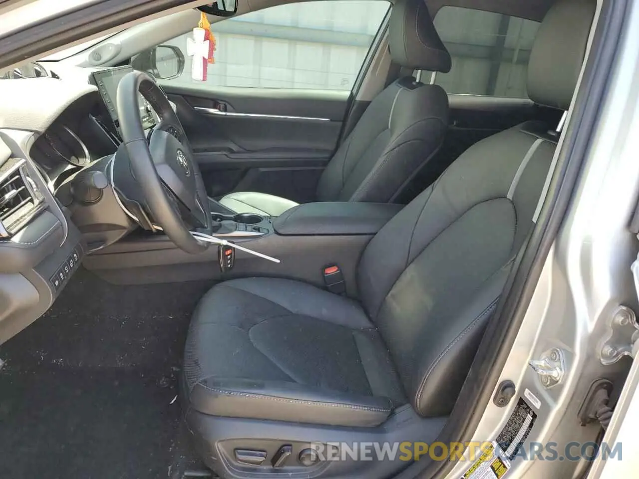 7 Photograph of a damaged car 4T1KZ1AK5RU099887 TOYOTA CAMRY 2024