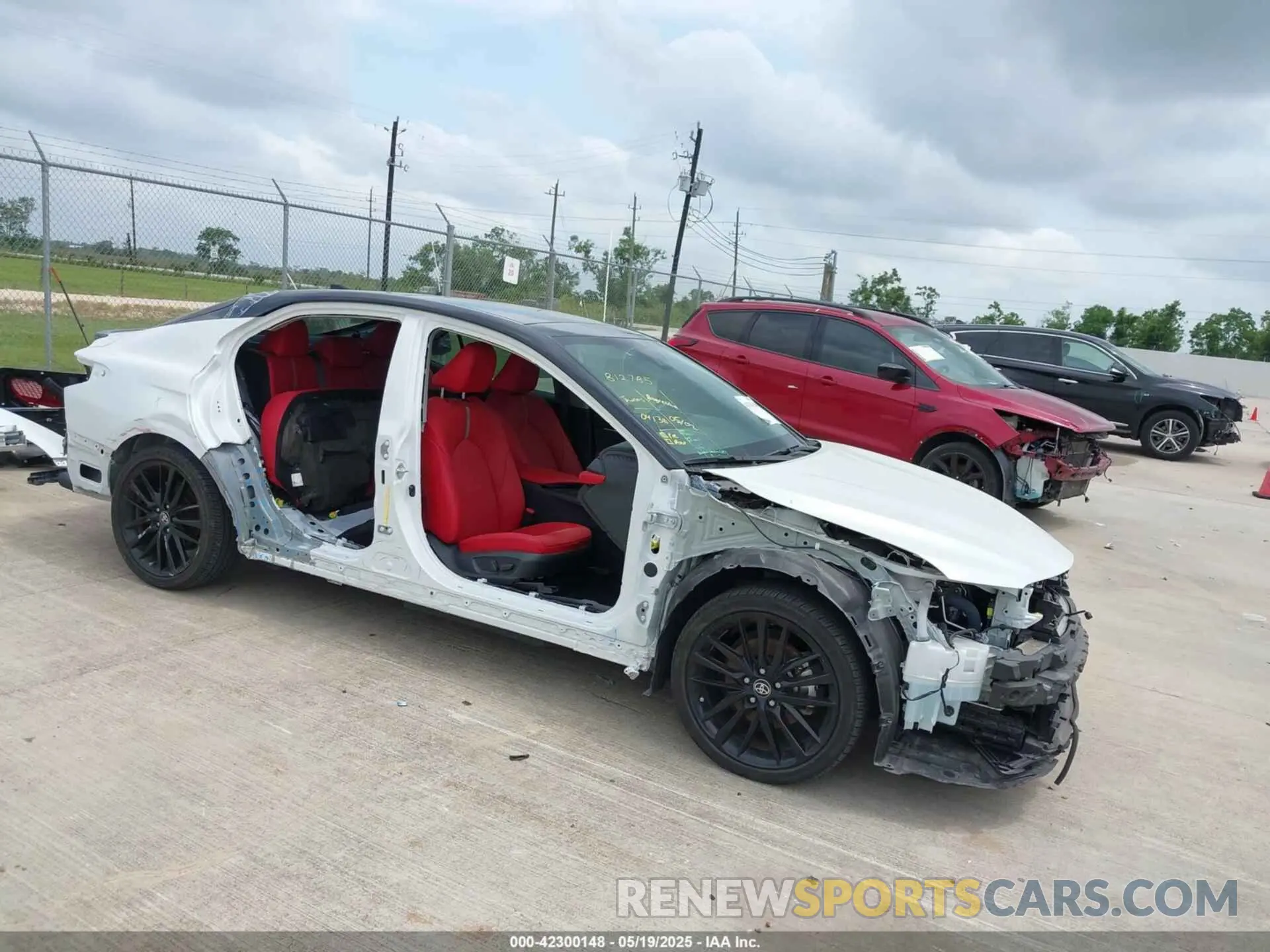 1 Photograph of a damaged car 4T1KZ1AK6RU093662 TOYOTA CAMRY 2024