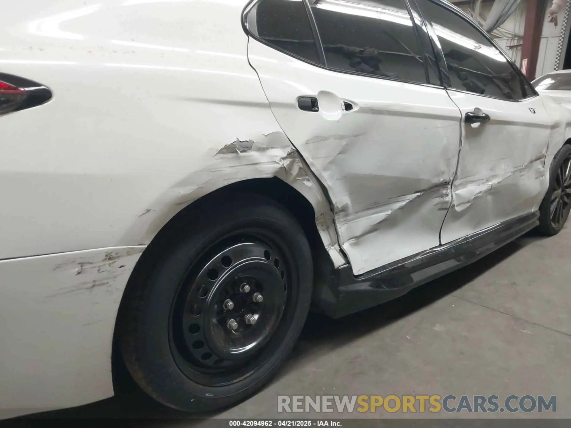 6 Photograph of a damaged car 4T1KZ1AK6RU101047 TOYOTA CAMRY 2024