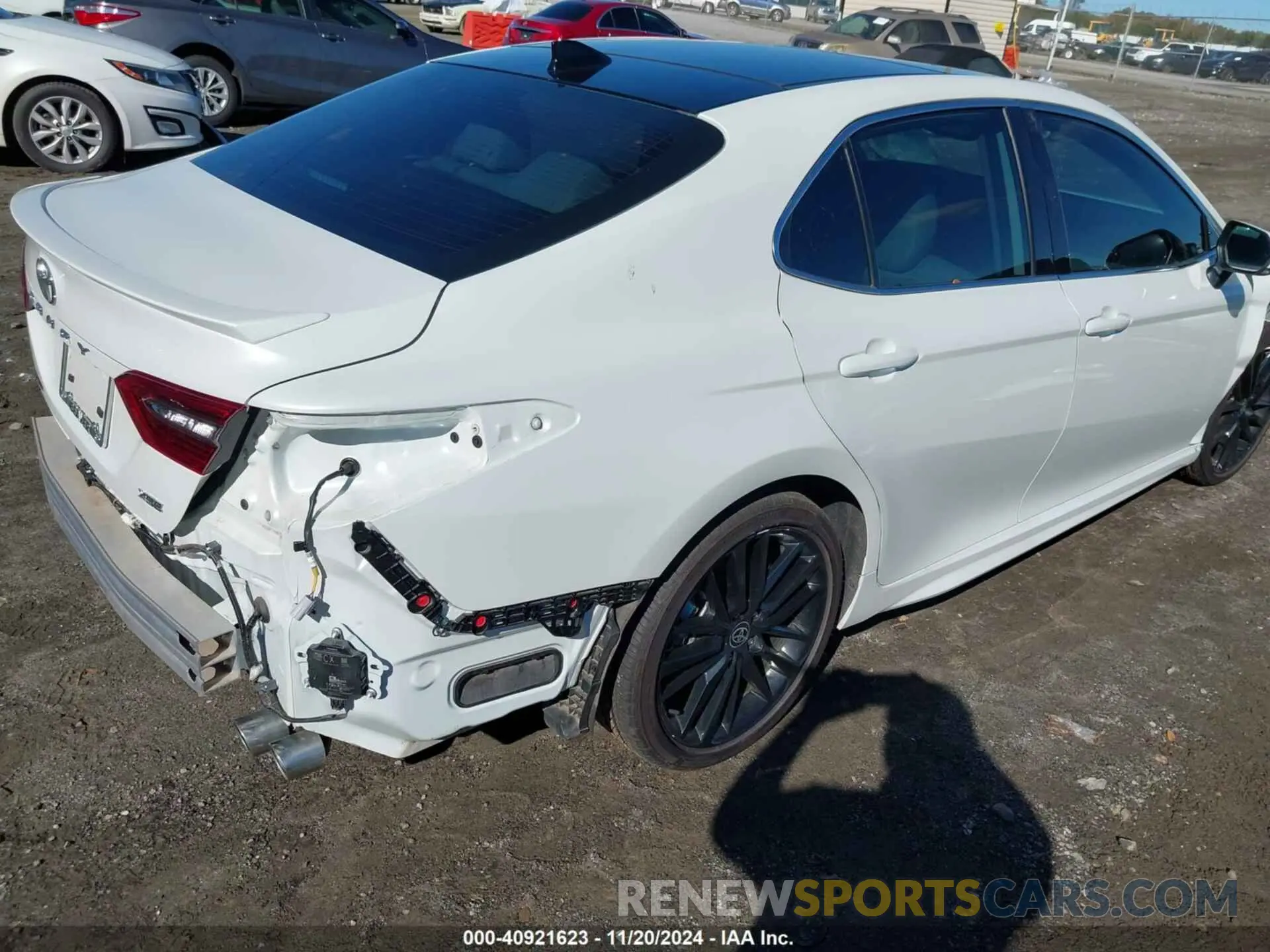 18 Photograph of a damaged car 4T1KZ1AK7RU090236 TOYOTA CAMRY 2024