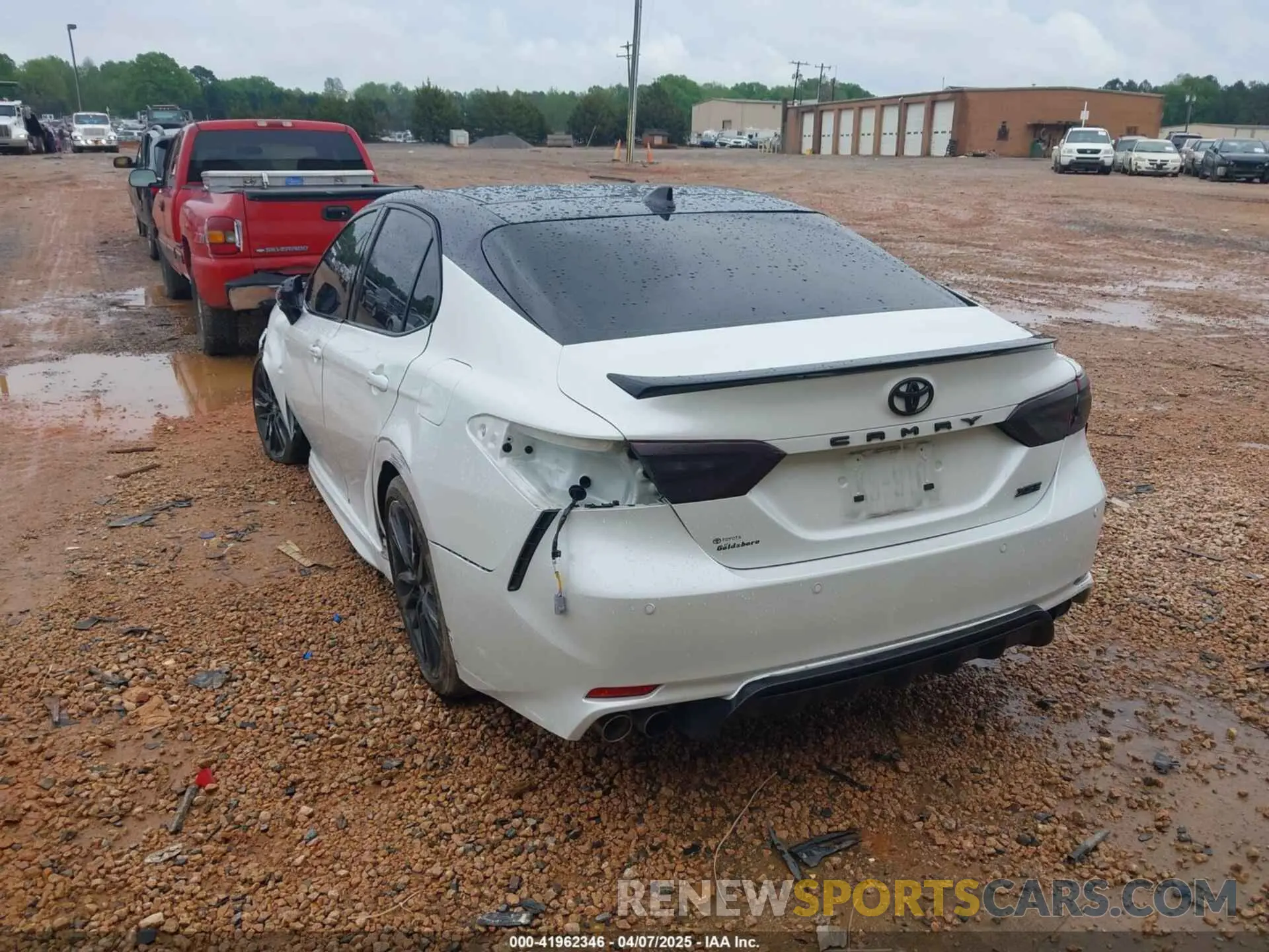 3 Photograph of a damaged car 4T1KZ1AK7RU093010 TOYOTA CAMRY 2024