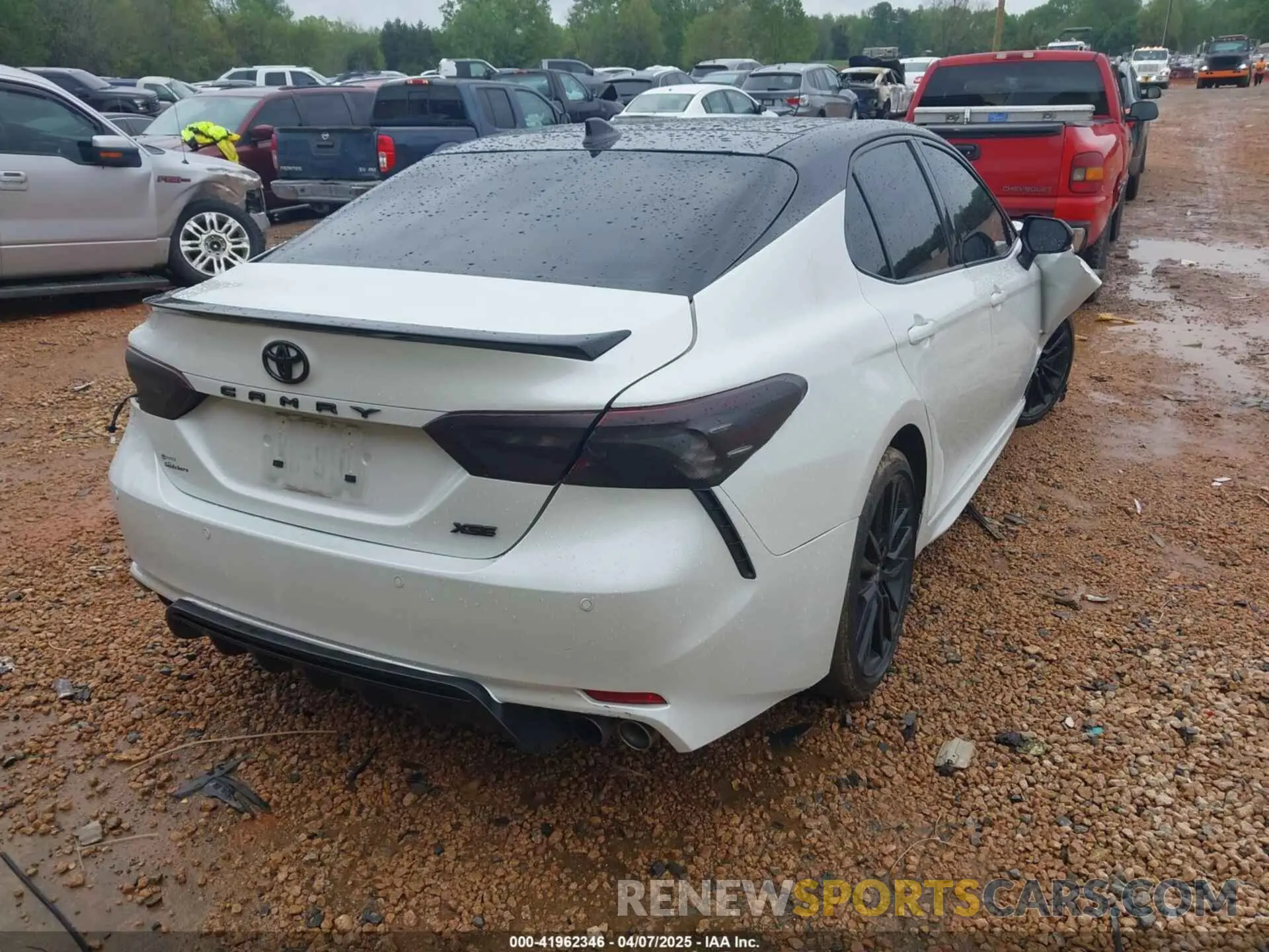 4 Photograph of a damaged car 4T1KZ1AK7RU093010 TOYOTA CAMRY 2024