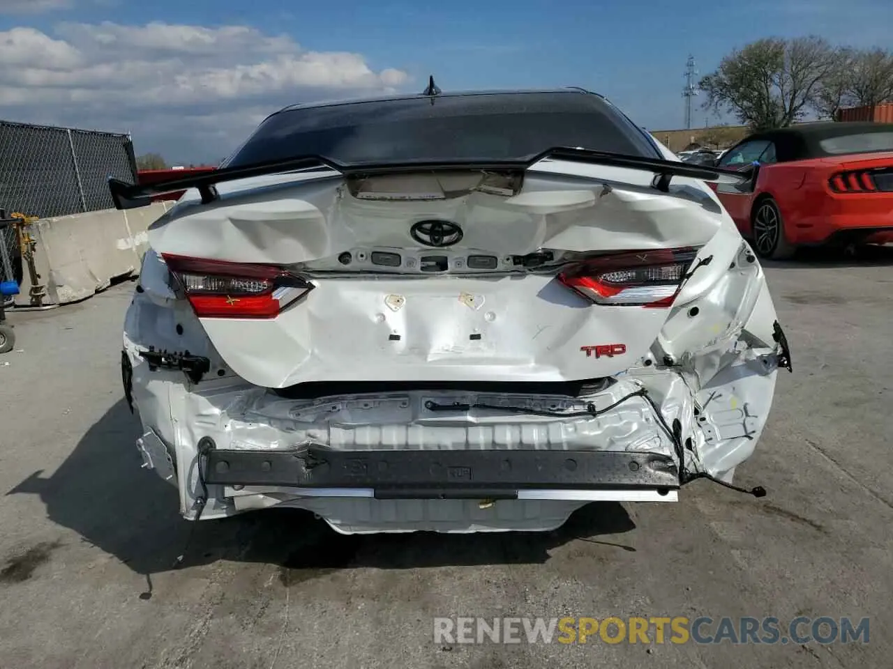 6 Photograph of a damaged car 4T1KZ1AK8RU096627 TOYOTA CAMRY 2024