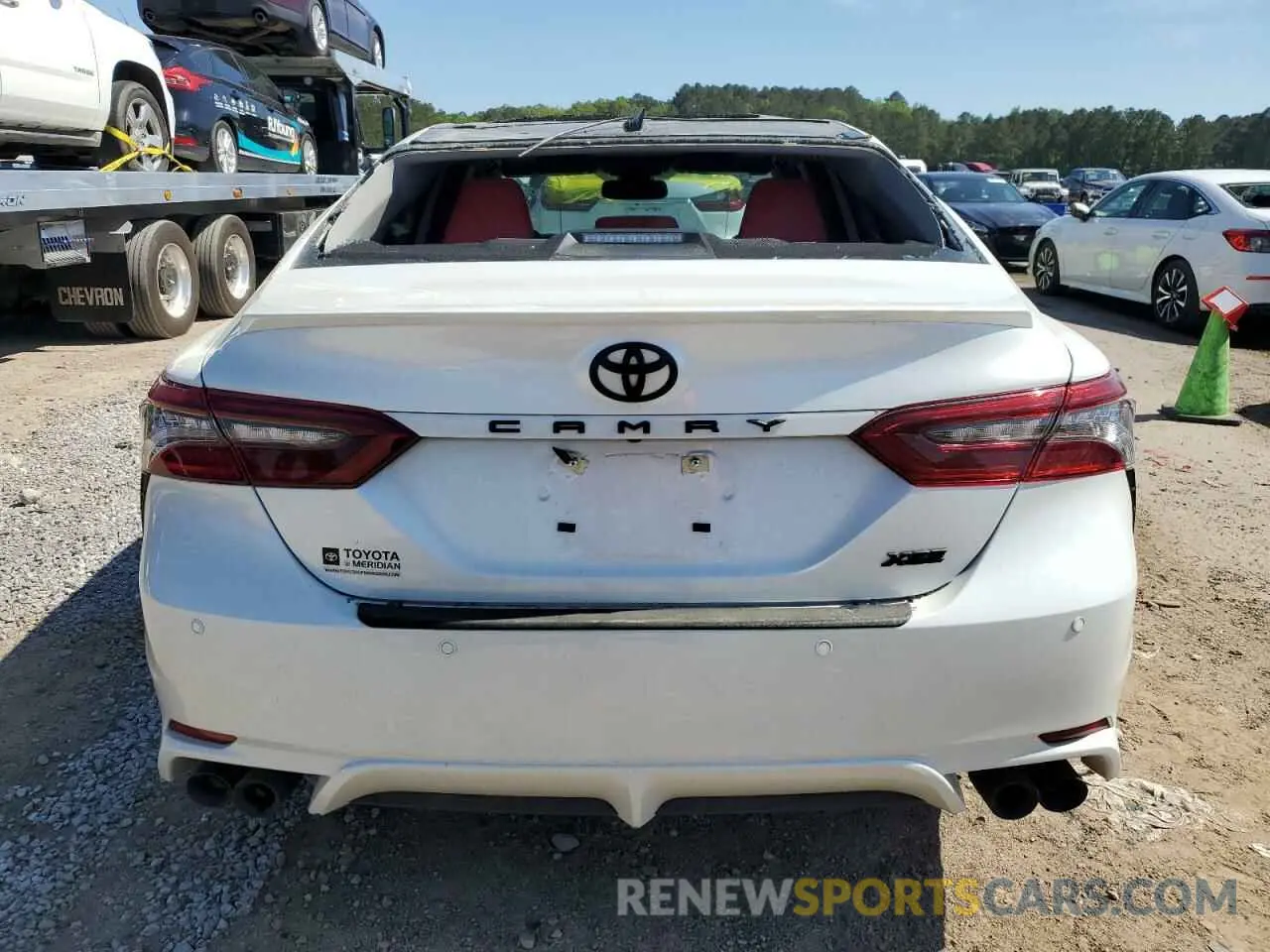 6 Photograph of a damaged car 4T1KZ1AK8RU103866 TOYOTA CAMRY 2024
