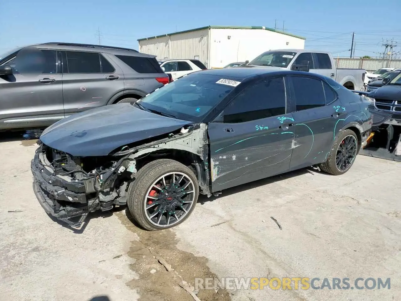 1 Photograph of a damaged car 4T1KZ1AKXRU099240 TOYOTA CAMRY 2024