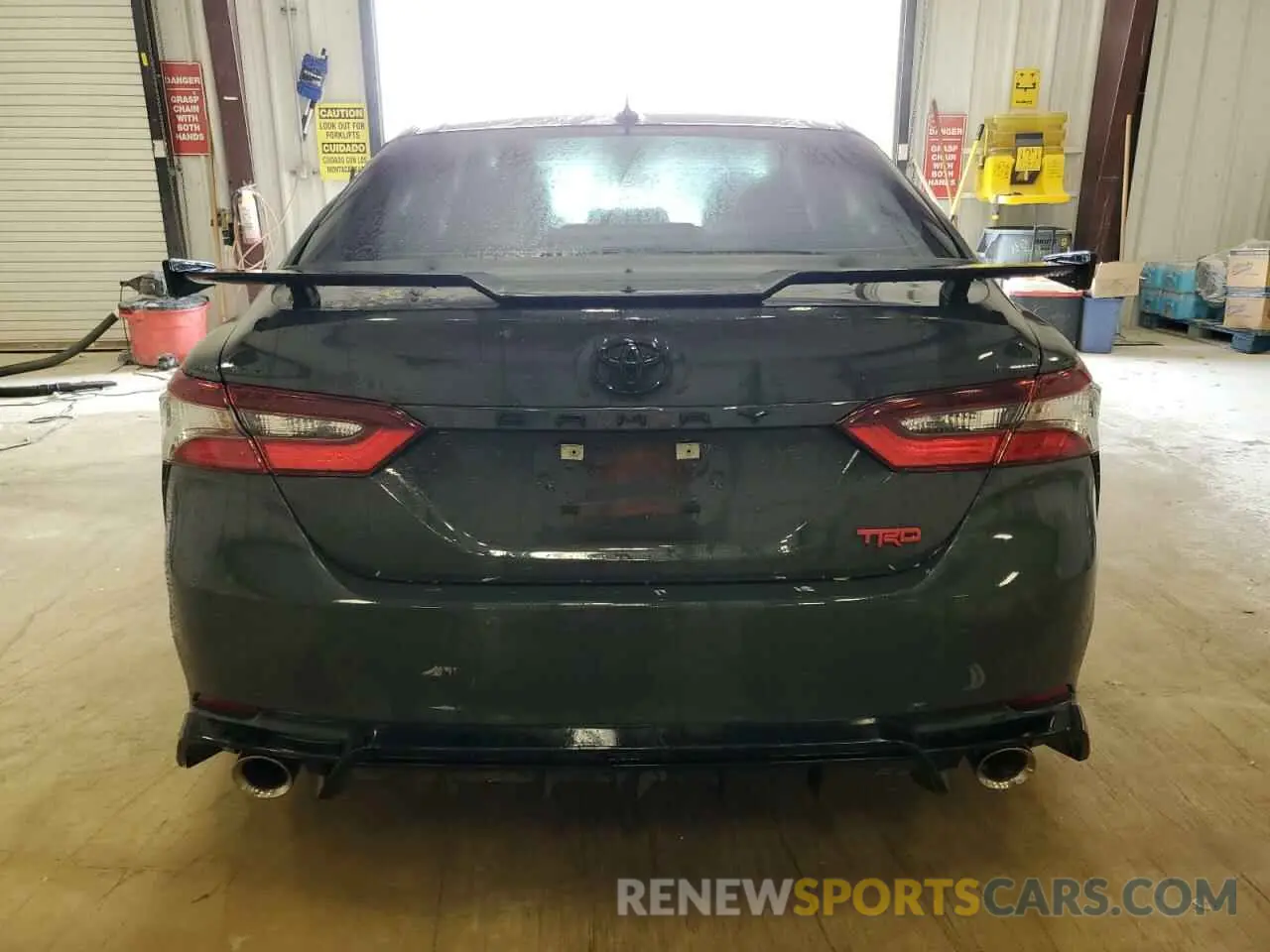 6 Photograph of a damaged car 4T1KZ1AKXRU099268 TOYOTA CAMRY 2024