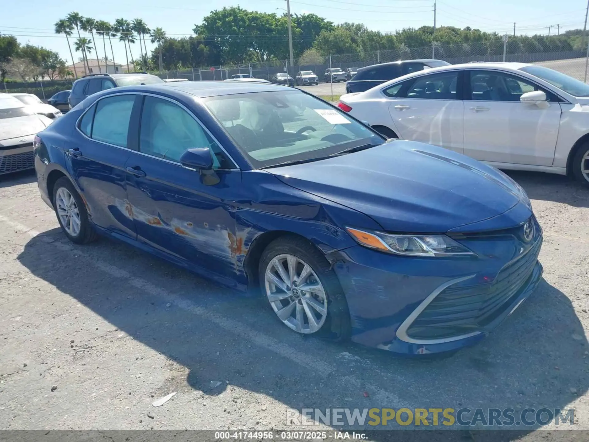 1 Photograph of a damaged car 4T1R11AK0RU239589 TOYOTA CAMRY 2024