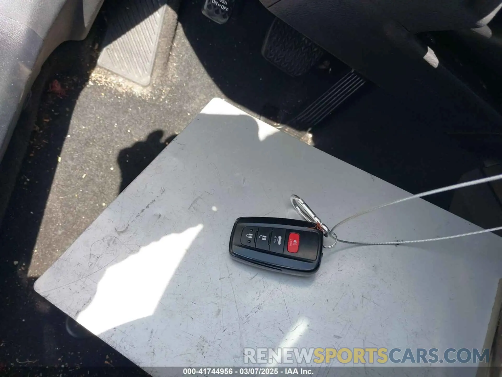 11 Photograph of a damaged car 4T1R11AK0RU239589 TOYOTA CAMRY 2024