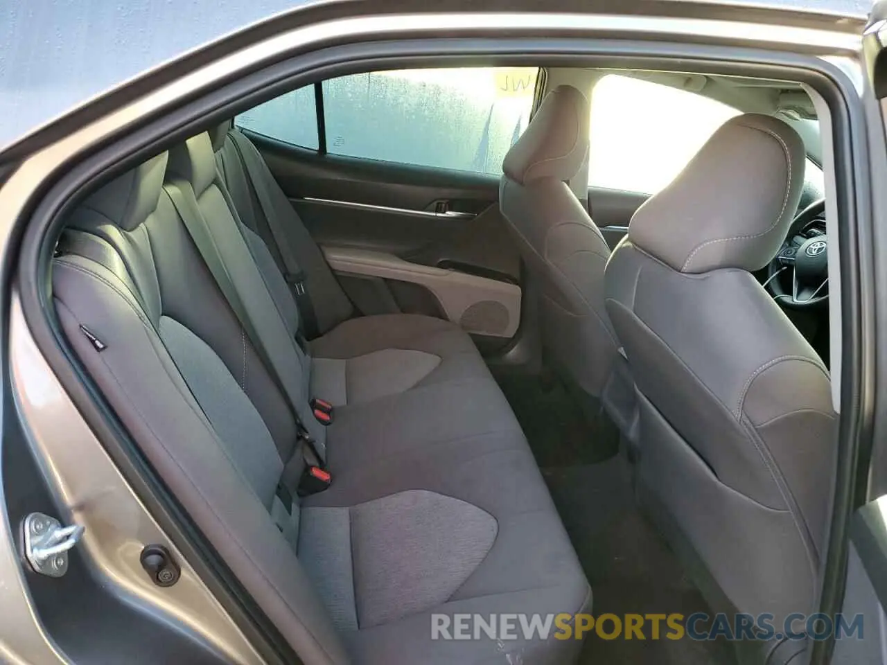 10 Photograph of a damaged car 4T1R11AK1RU246065 TOYOTA CAMRY 2024