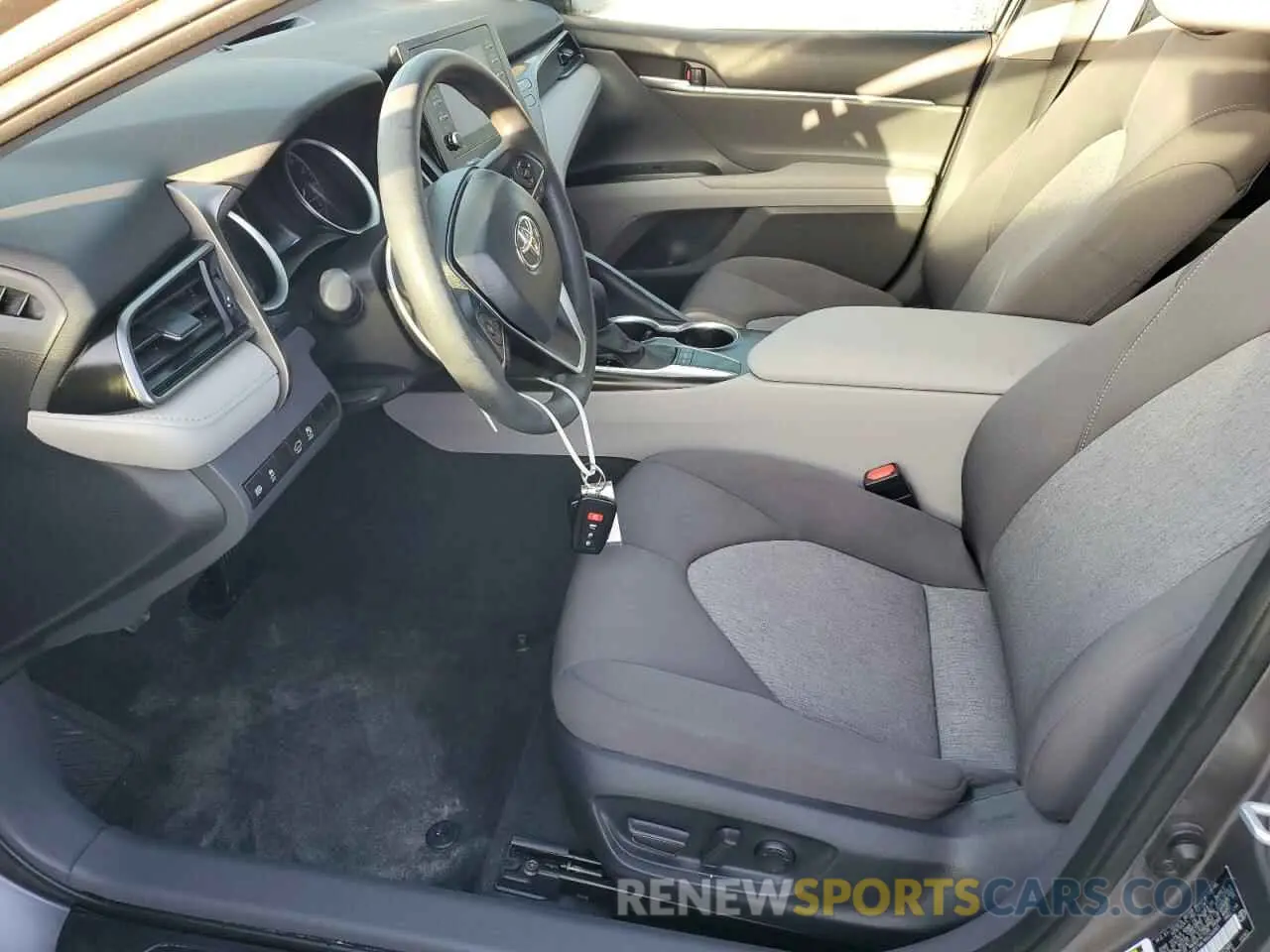 7 Photograph of a damaged car 4T1R11AK1RU246065 TOYOTA CAMRY 2024