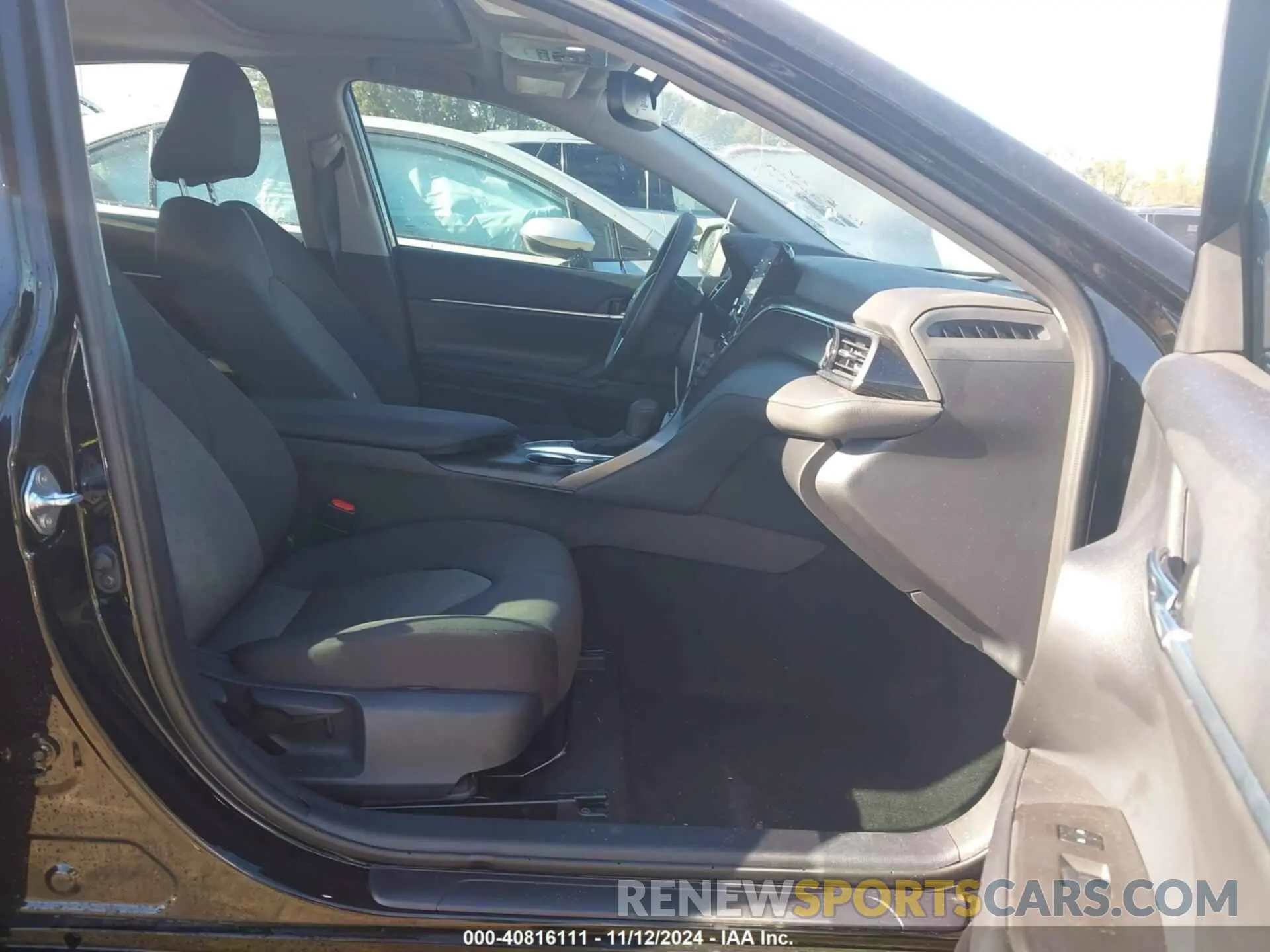5 Photograph of a damaged car 4T1R11AK1RU890388 TOYOTA CAMRY 2024