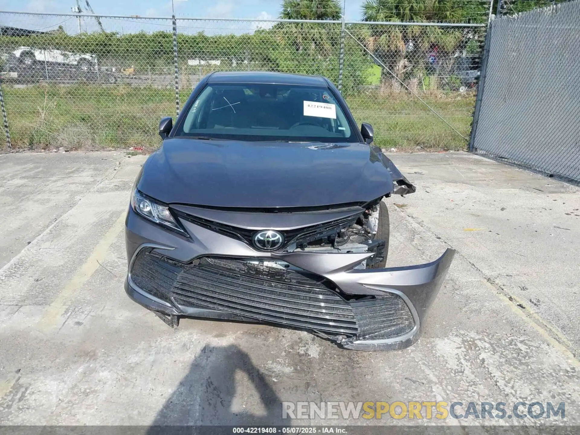 12 Photograph of a damaged car 4T1R11AK3RU216016 TOYOTA CAMRY 2024
