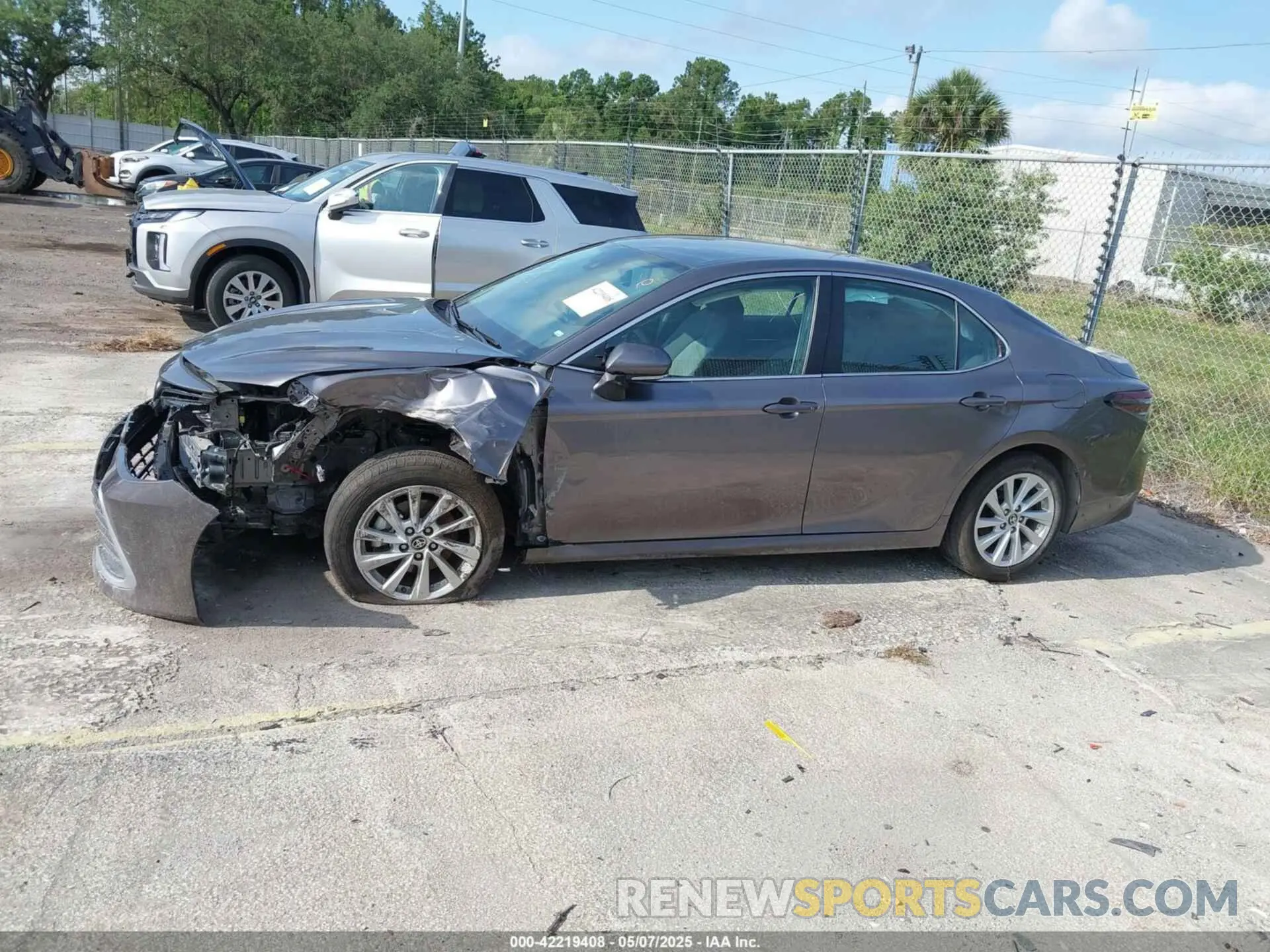 14 Photograph of a damaged car 4T1R11AK3RU216016 TOYOTA CAMRY 2024