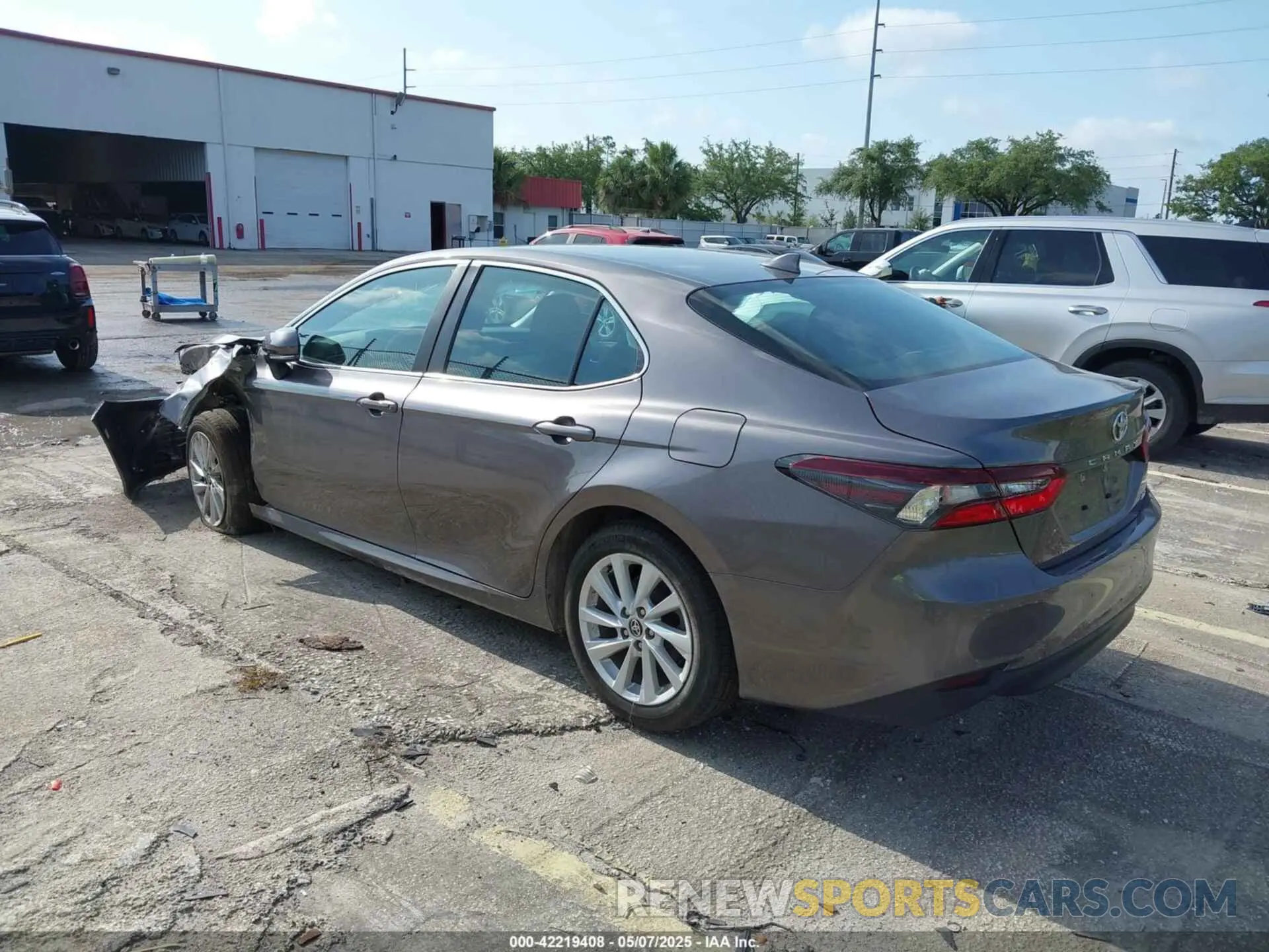 3 Photograph of a damaged car 4T1R11AK3RU216016 TOYOTA CAMRY 2024