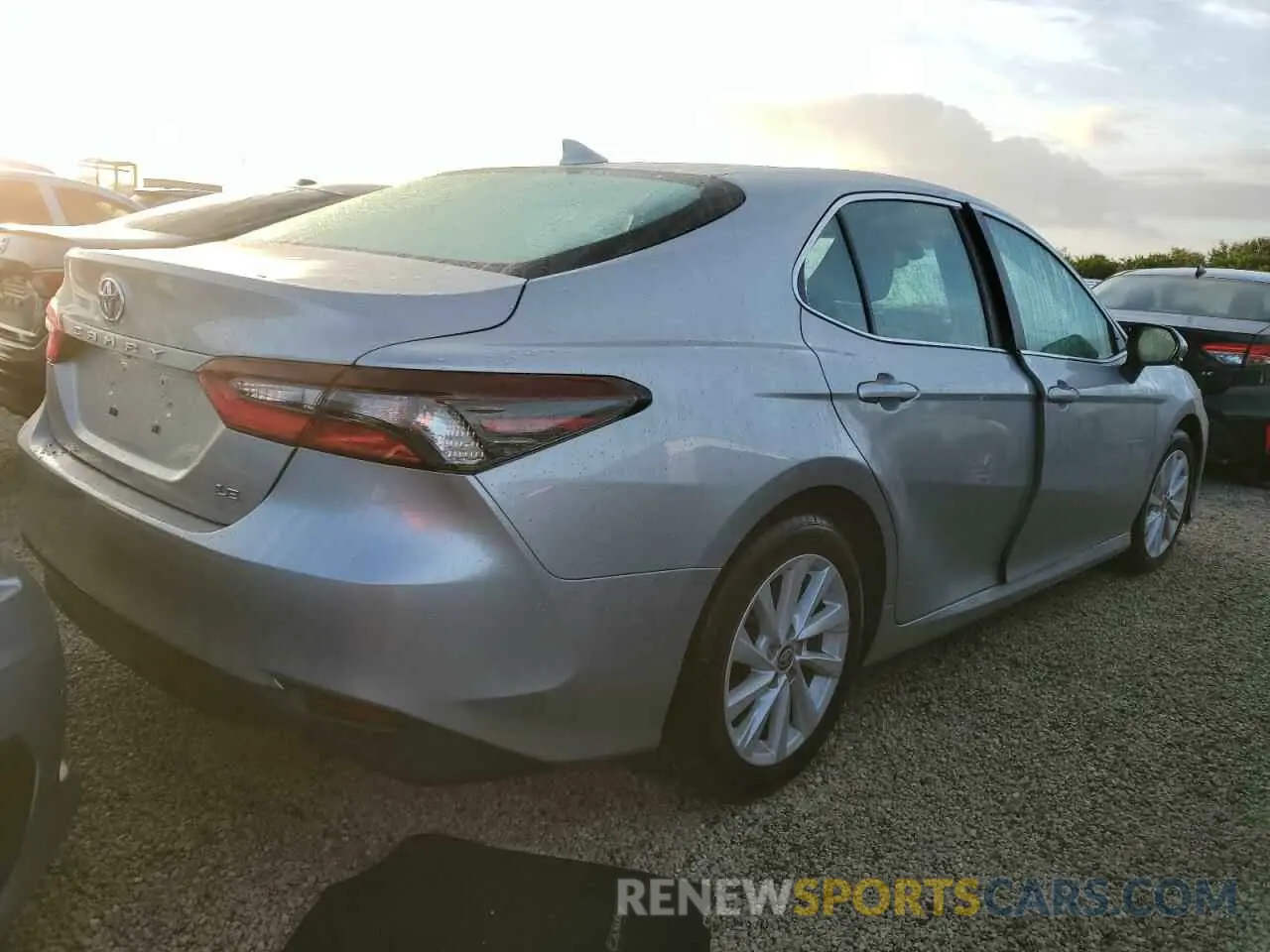 3 Photograph of a damaged car 4T1R11AK3RU256144 TOYOTA CAMRY 2024