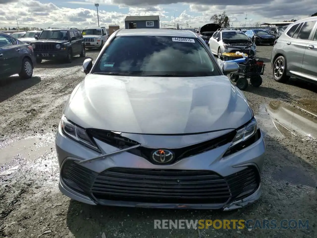 5 Photograph of a damaged car 4T1R11AK3RU265815 TOYOTA CAMRY 2024