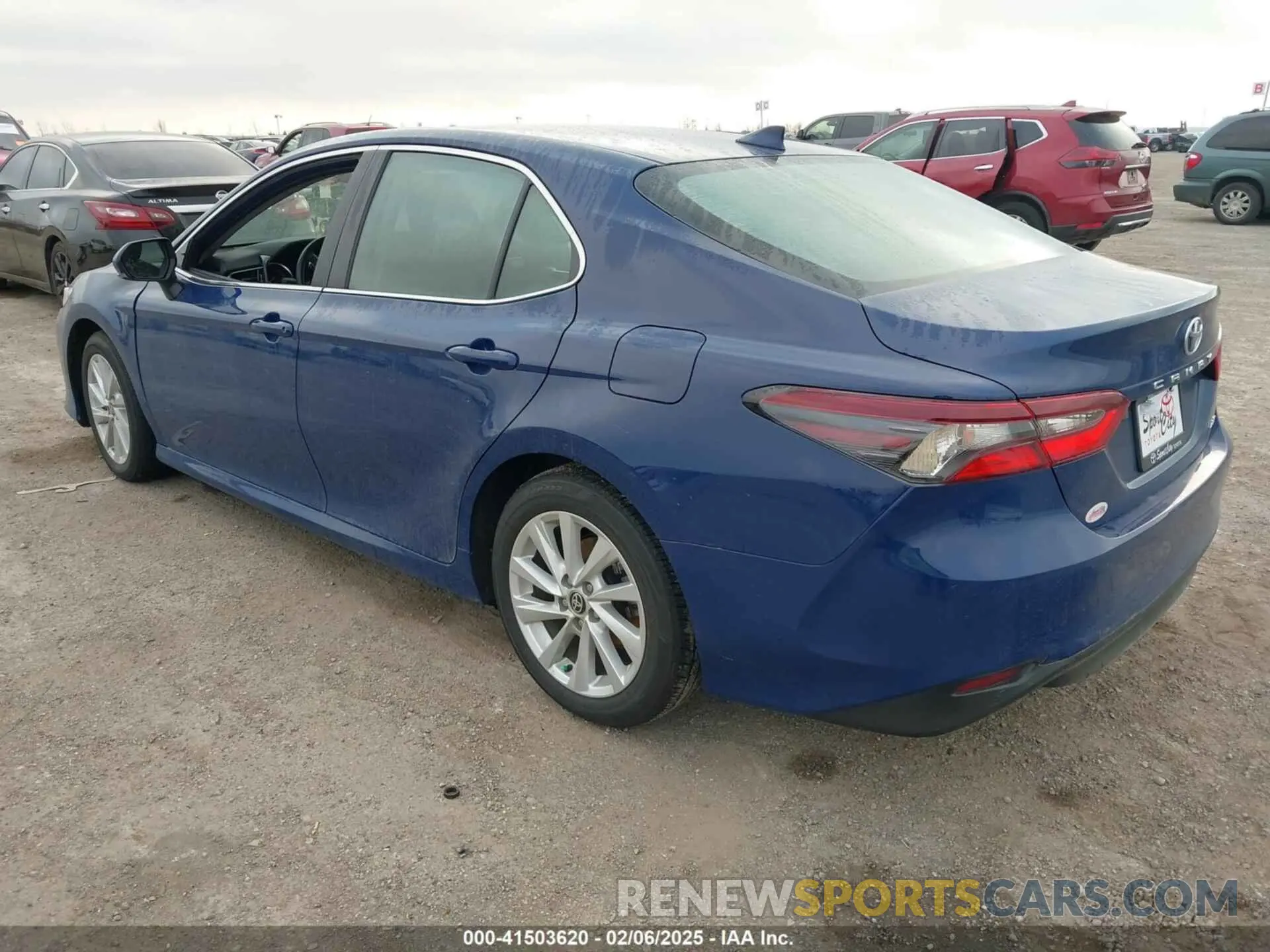 3 Photograph of a damaged car 4T1R11AK5RU220214 TOYOTA CAMRY 2024