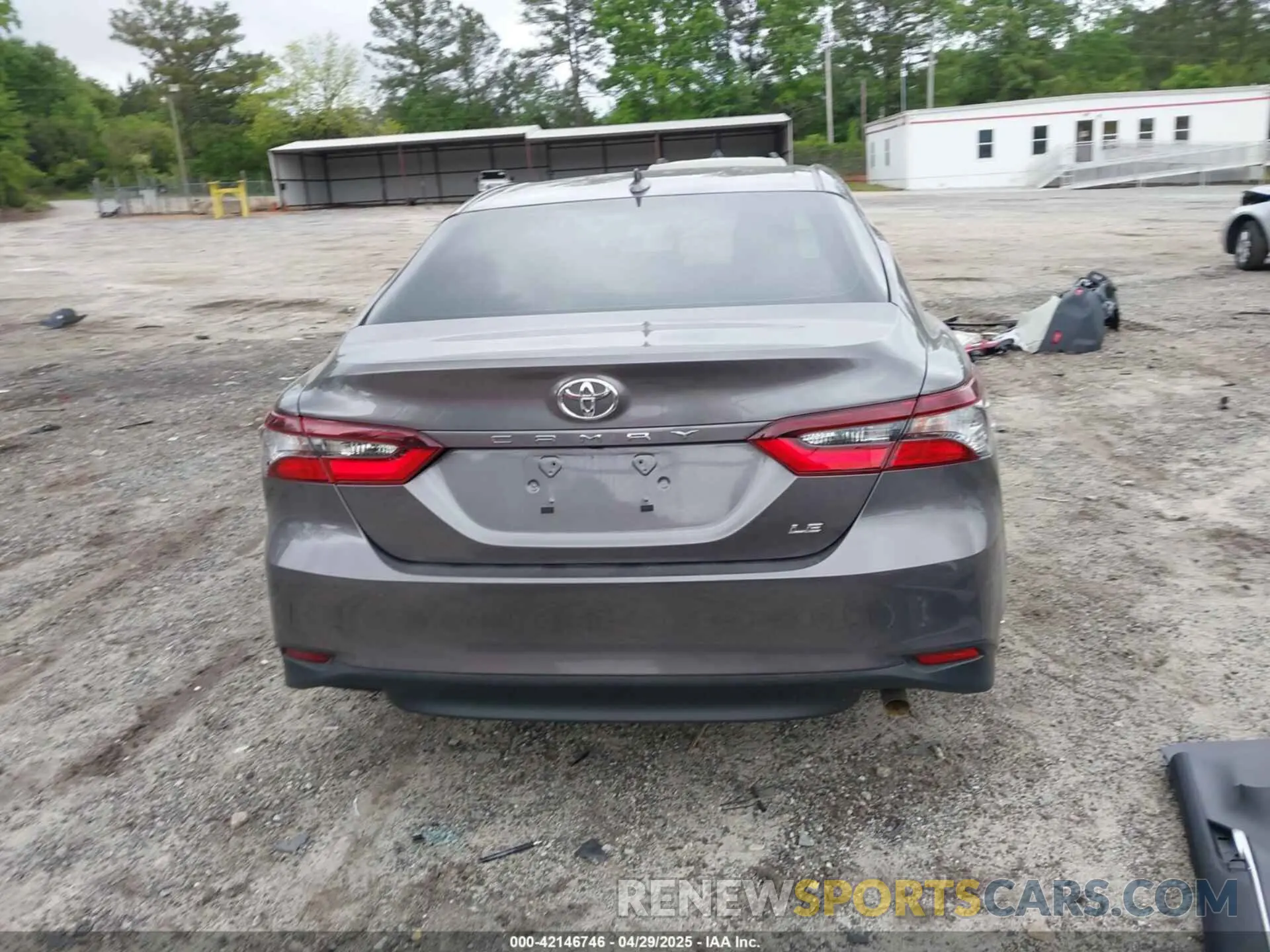 17 Photograph of a damaged car 4T1R11AK5RU253598 TOYOTA CAMRY 2024