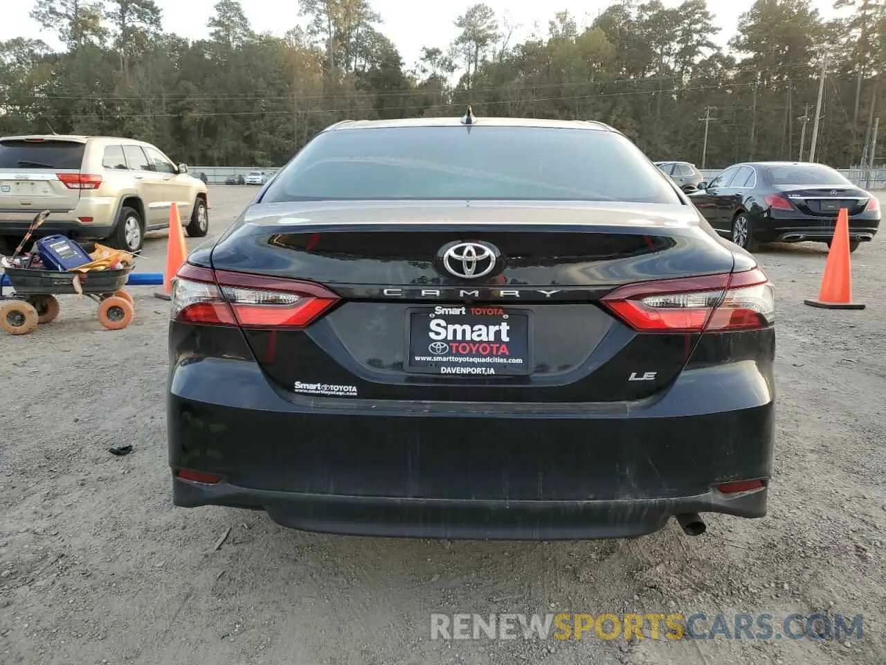 6 Photograph of a damaged car 4T1R11AK5RU845888 TOYOTA CAMRY 2024
