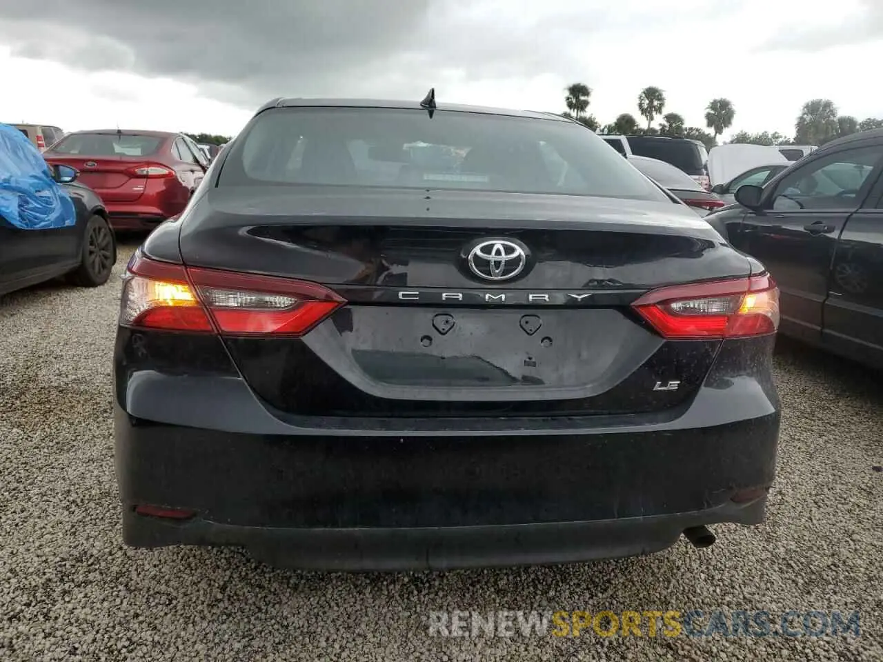 6 Photograph of a damaged car 4T1R11AK6RU243288 TOYOTA CAMRY 2024