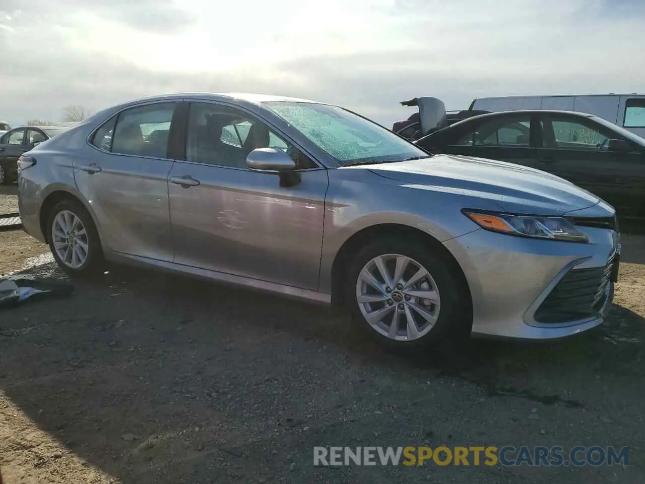 4 Photograph of a damaged car 4T1R11AK6RU256171 TOYOTA CAMRY 2024
