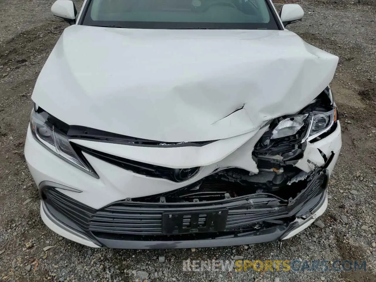 11 Photograph of a damaged car 4T1R11AK6RU881315 TOYOTA CAMRY 2024
