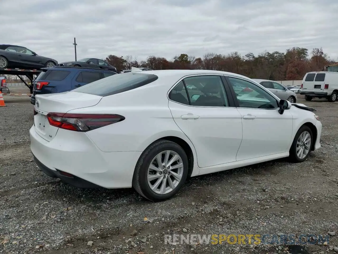 3 Photograph of a damaged car 4T1R11AK6RU881315 TOYOTA CAMRY 2024