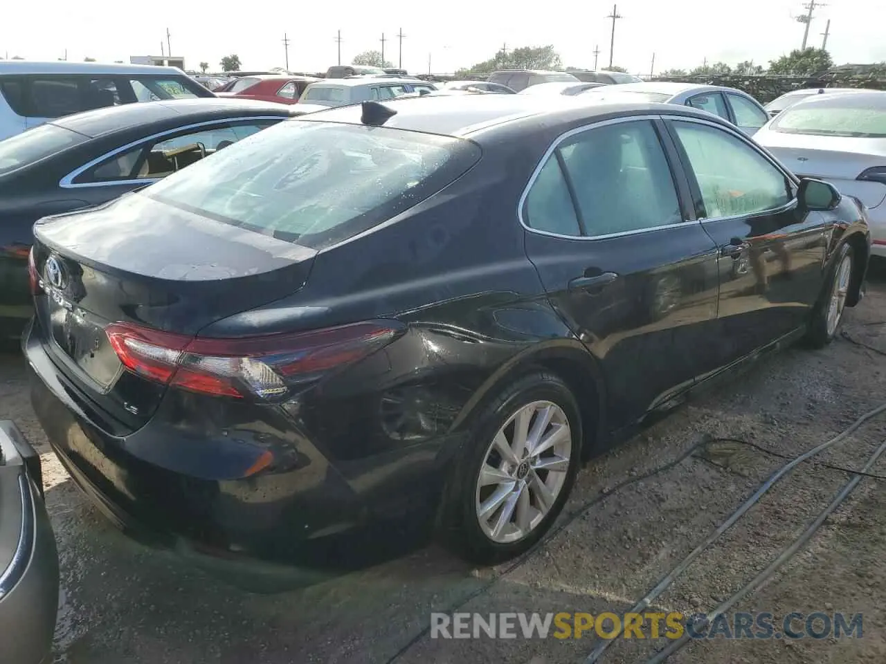 3 Photograph of a damaged car 4T1R11AK9RU224606 TOYOTA CAMRY 2024