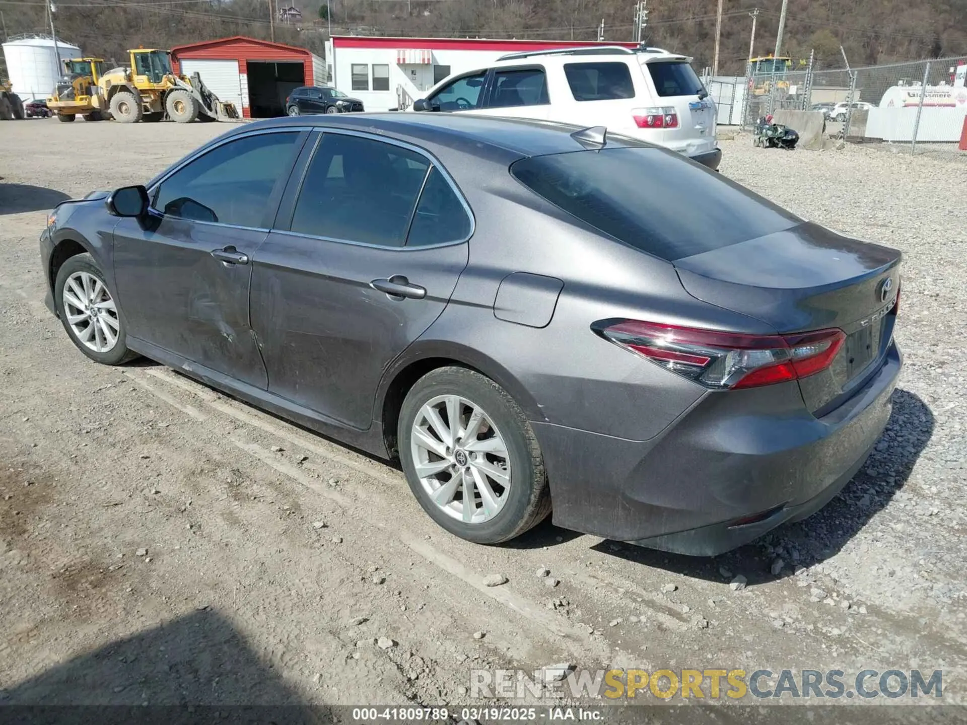 3 Photograph of a damaged car 4T1R11AK9RU864461 TOYOTA CAMRY 2024