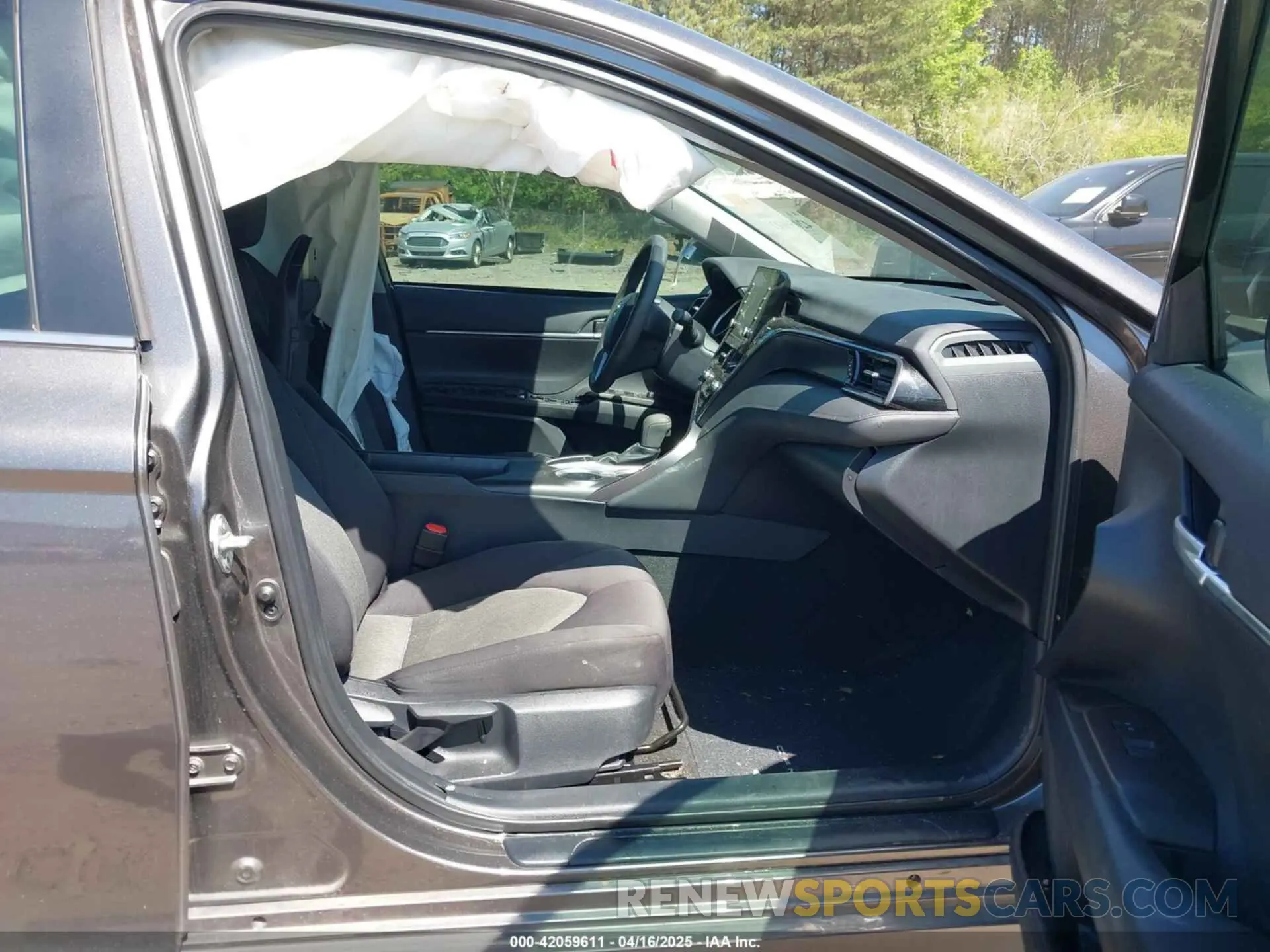 5 Photograph of a damaged car 4T1R11AK9RU876271 TOYOTA CAMRY 2024