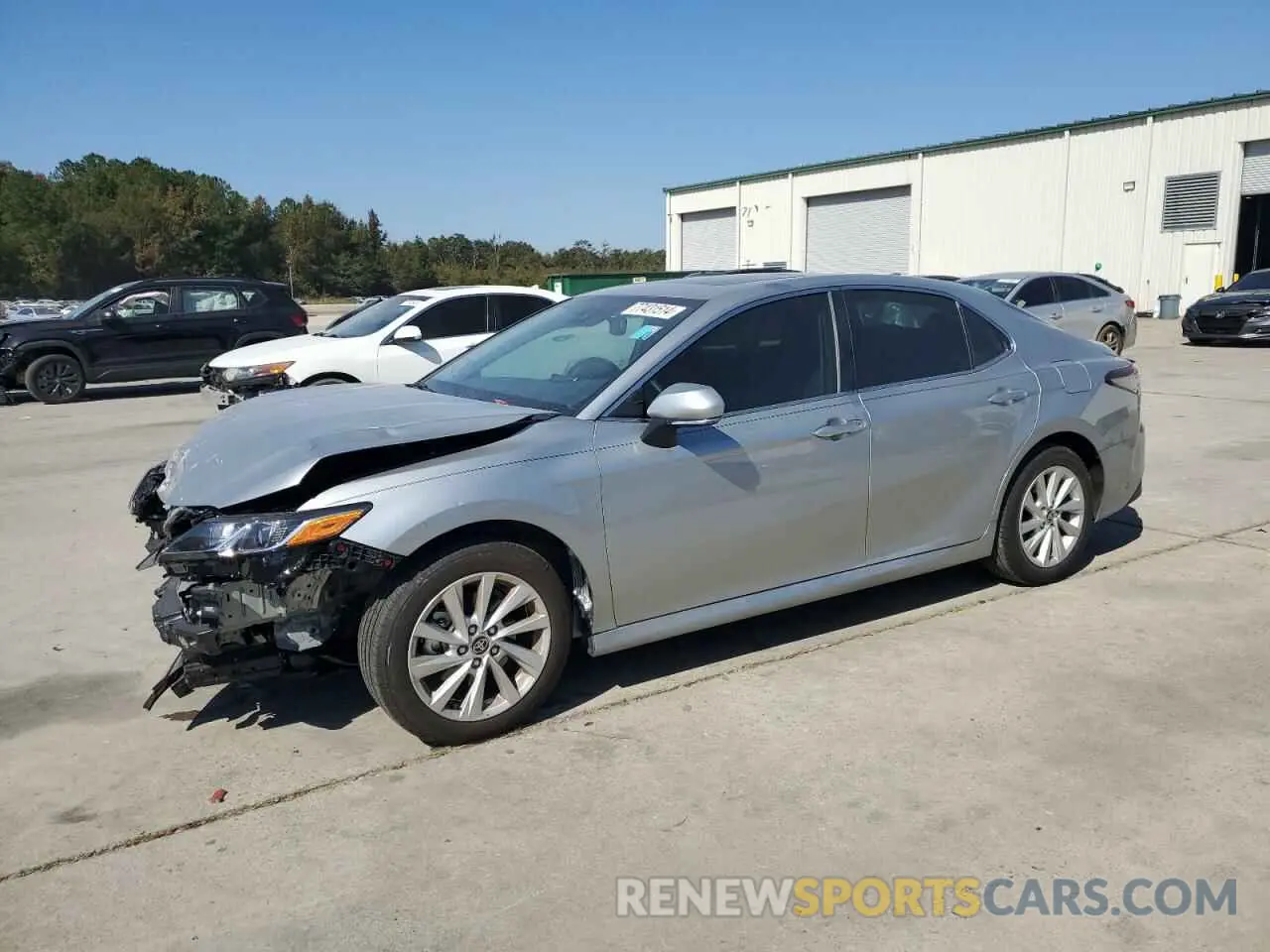 1 Photograph of a damaged car 4T1R11AKXRU226395 TOYOTA CAMRY 2024