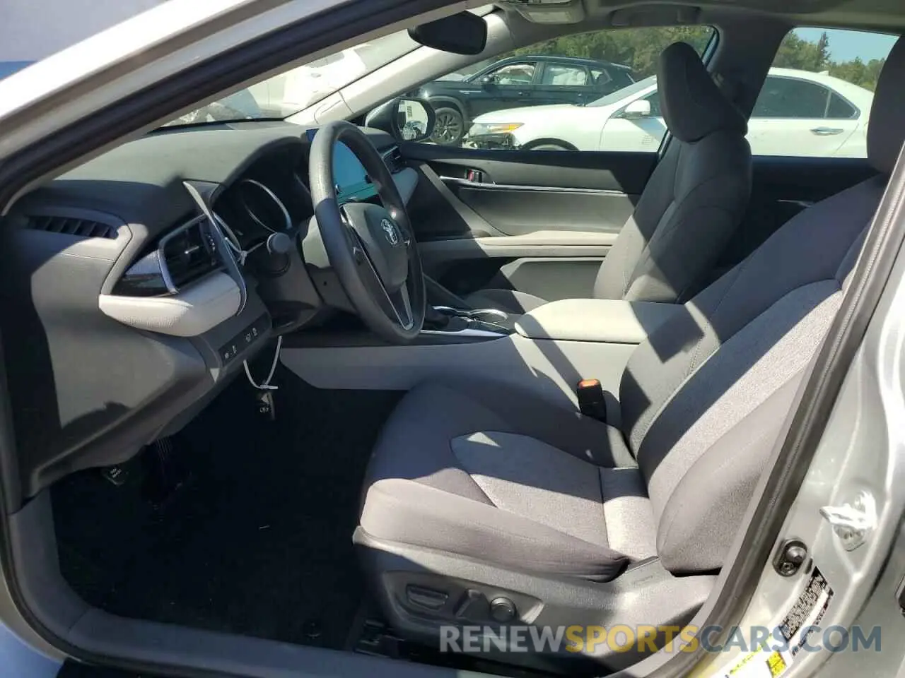 7 Photograph of a damaged car 4T1R11AKXRU226395 TOYOTA CAMRY 2024