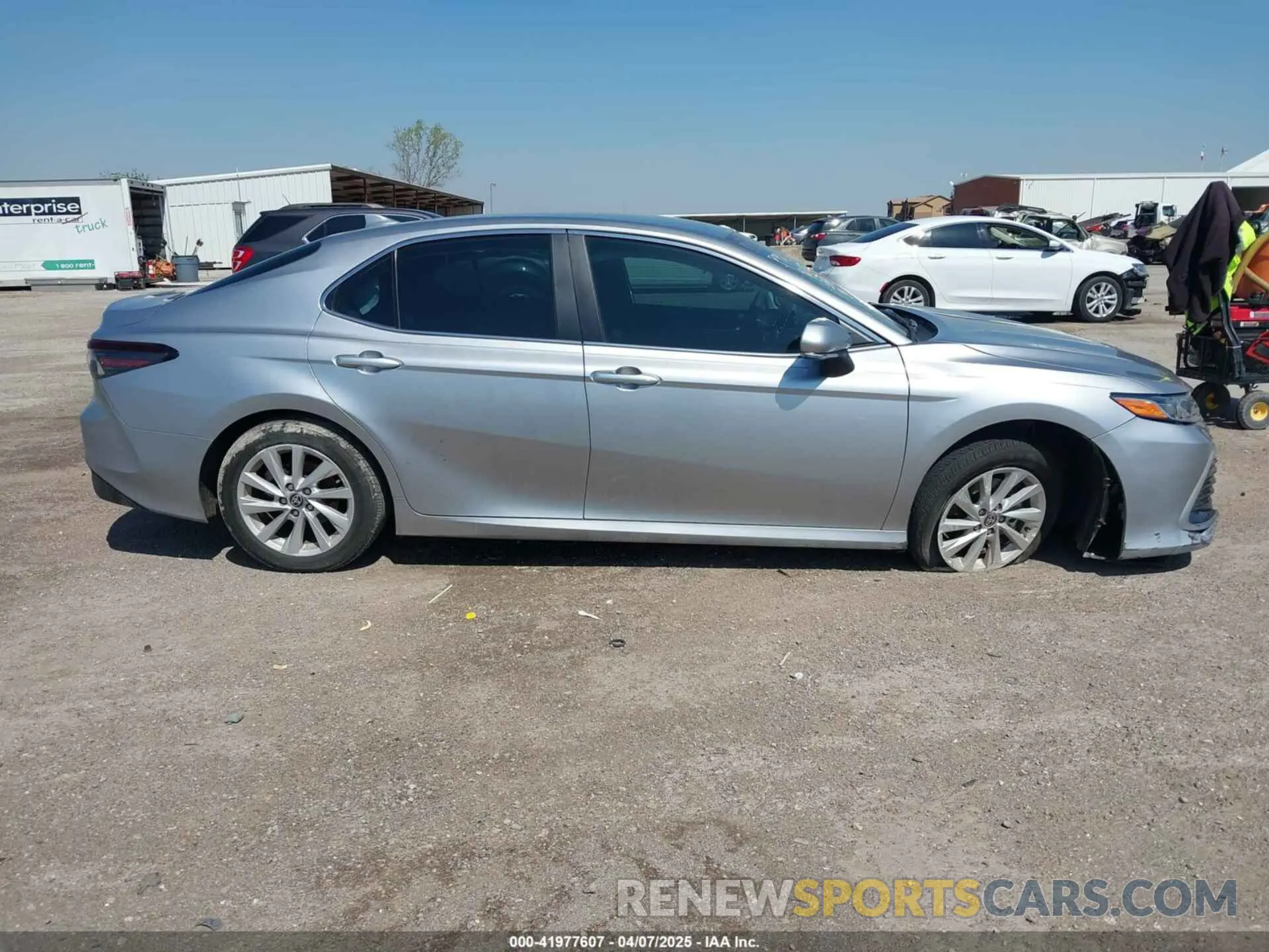13 Photograph of a damaged car 4T1R11AKXRU883388 TOYOTA CAMRY 2024