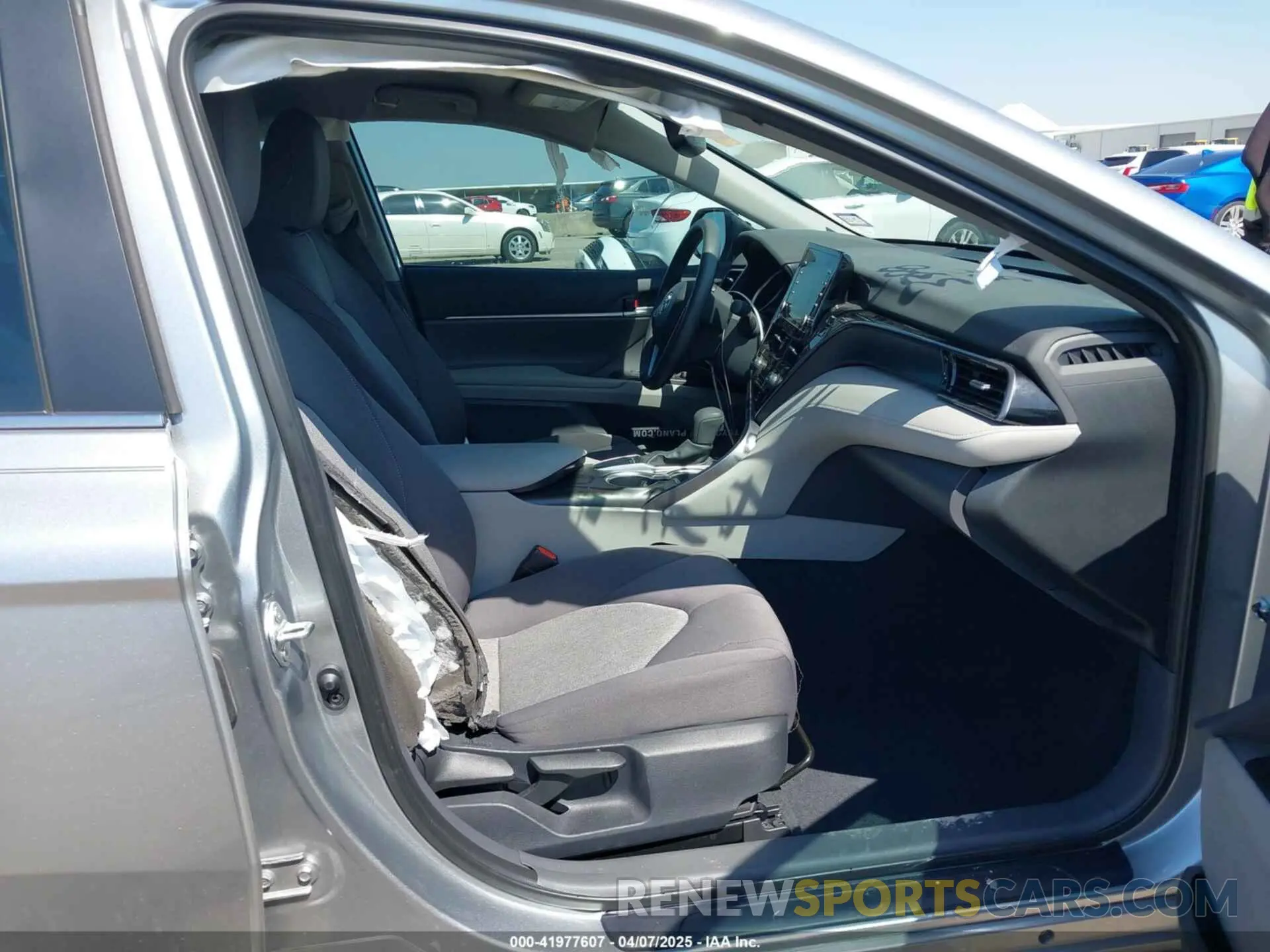 5 Photograph of a damaged car 4T1R11AKXRU883388 TOYOTA CAMRY 2024