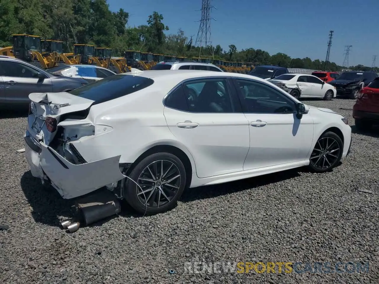 3 Photograph of a damaged car 4T1S11AKXRU903222 TOYOTA CAMRY 2024