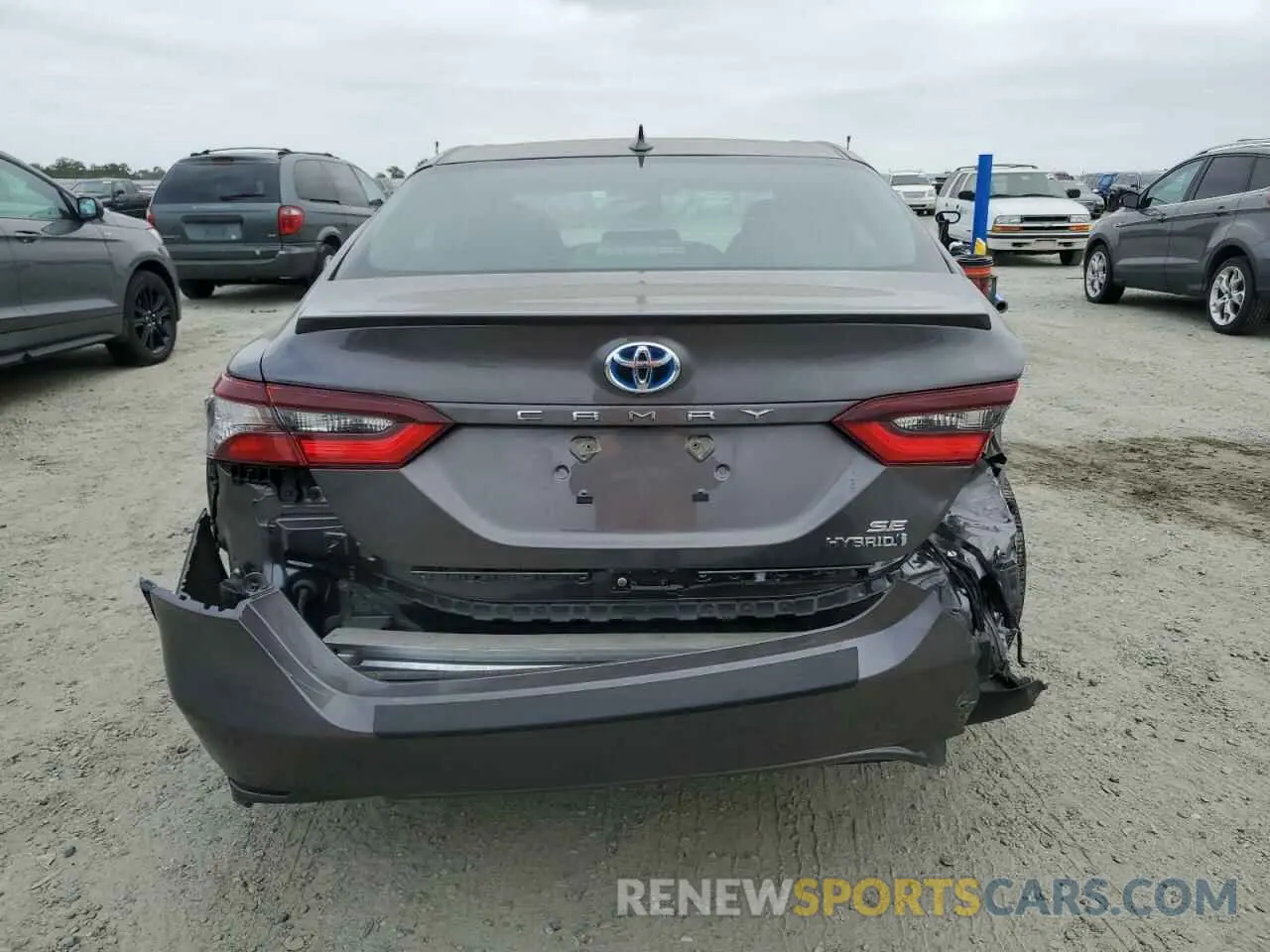 6 Photograph of a damaged car 4T1S31AK5RU632211 TOYOTA CAMRY 2024