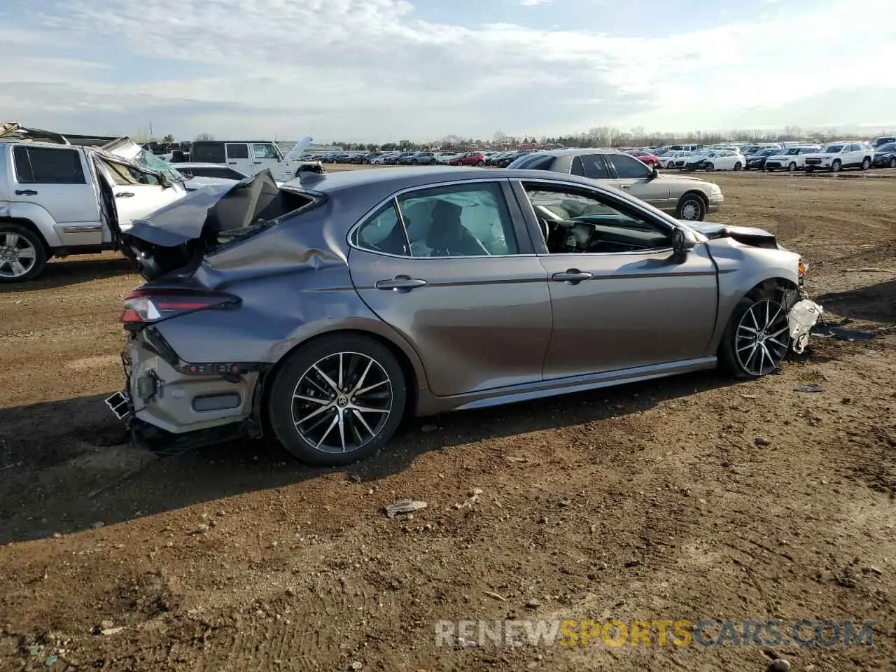 3 Photograph of a damaged car 4T1S31AK6RU071601 TOYOTA CAMRY 2024