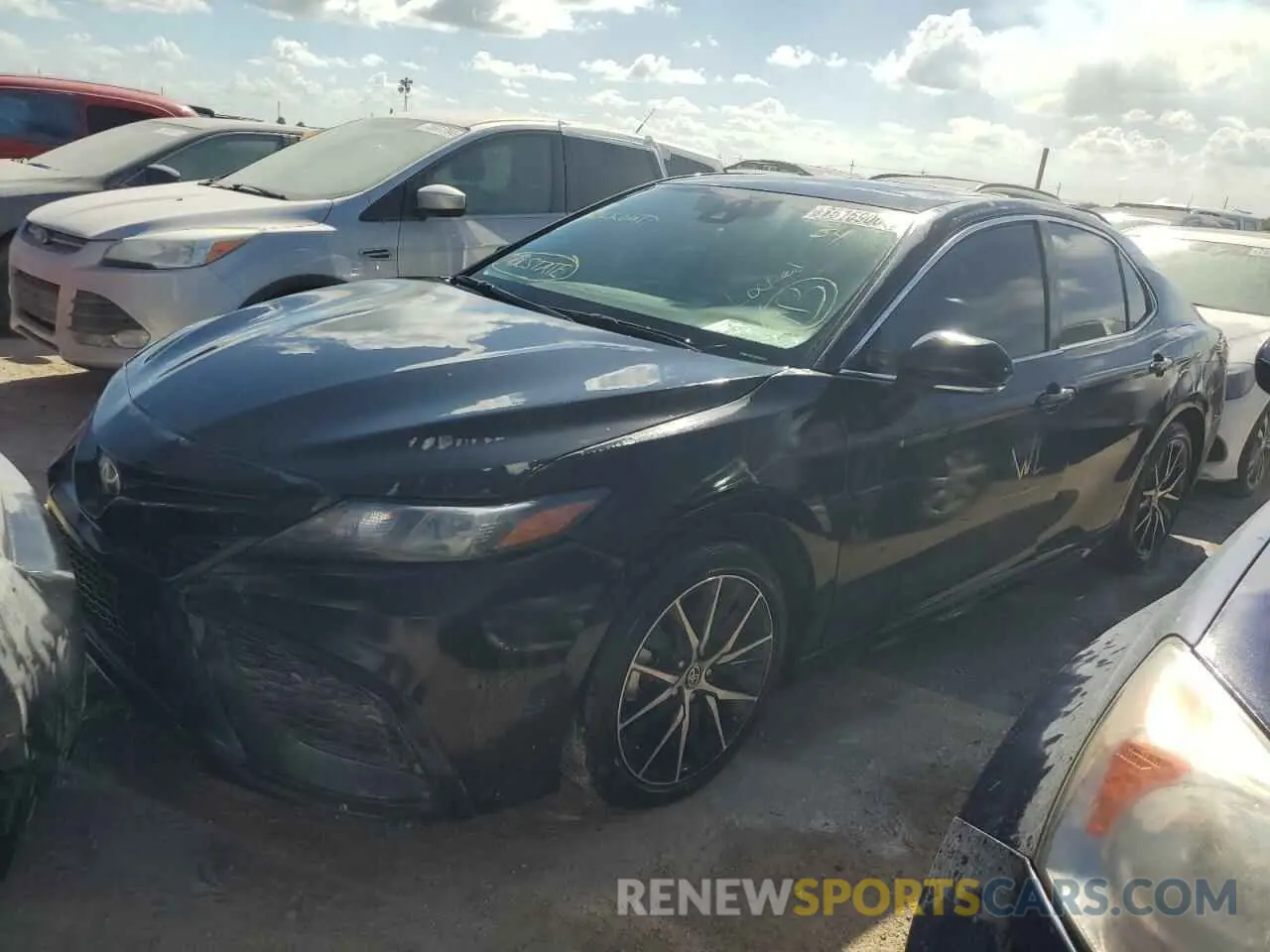 1 Photograph of a damaged car 4T1T11AK0RU913956 TOYOTA CAMRY 2024