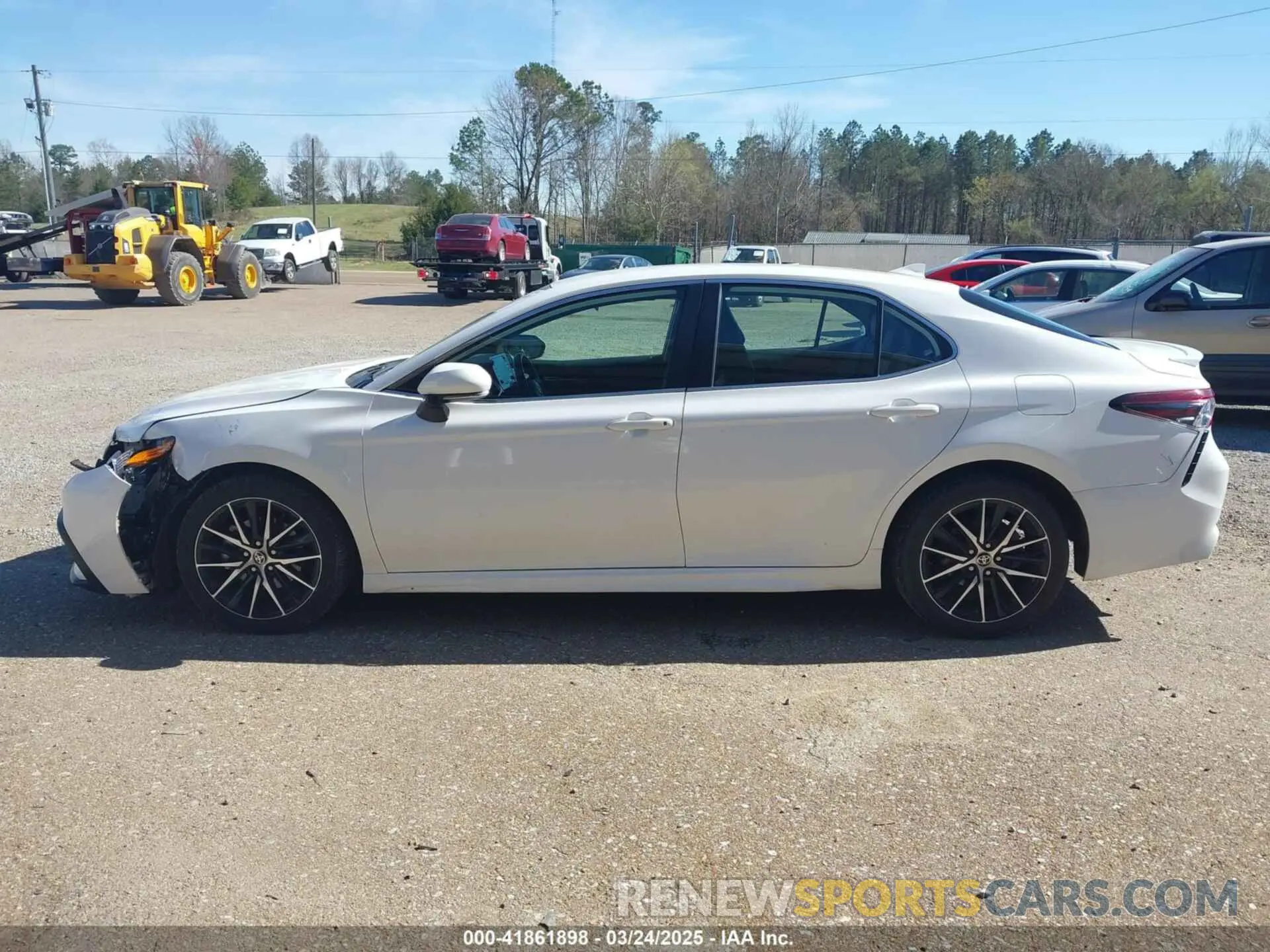 14 Photograph of a damaged car 4T1T11AK1RU849586 TOYOTA CAMRY 2024