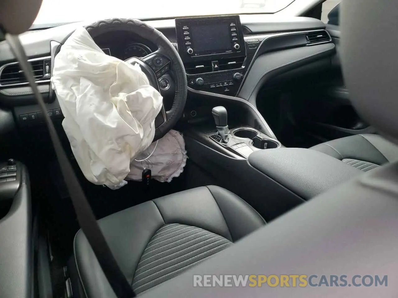 8 Photograph of a damaged car 4T1T11AK1RU869529 TOYOTA CAMRY 2024