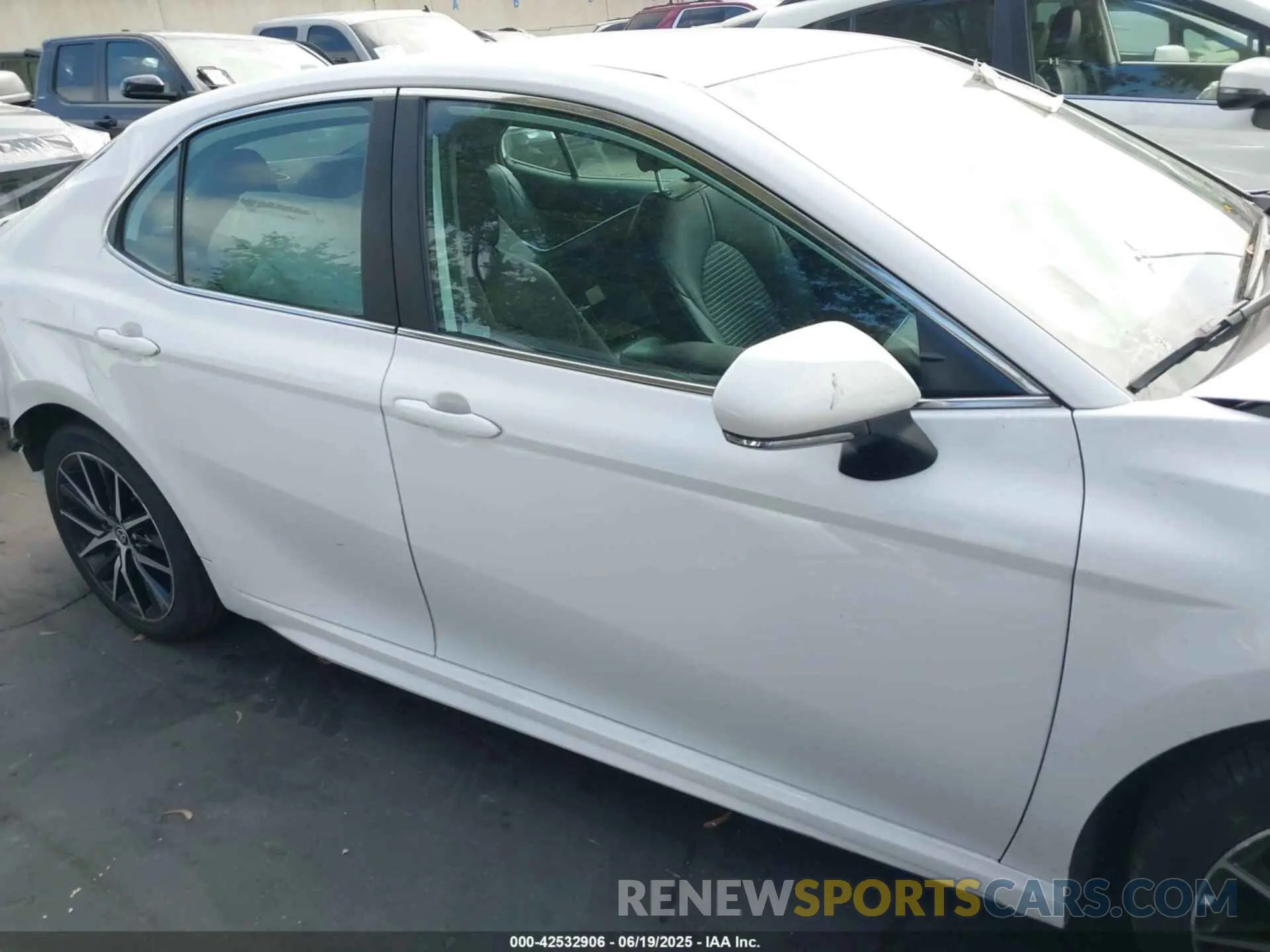 14 Photograph of a damaged car 4T1T11AK2RU867370 TOYOTA CAMRY 2024