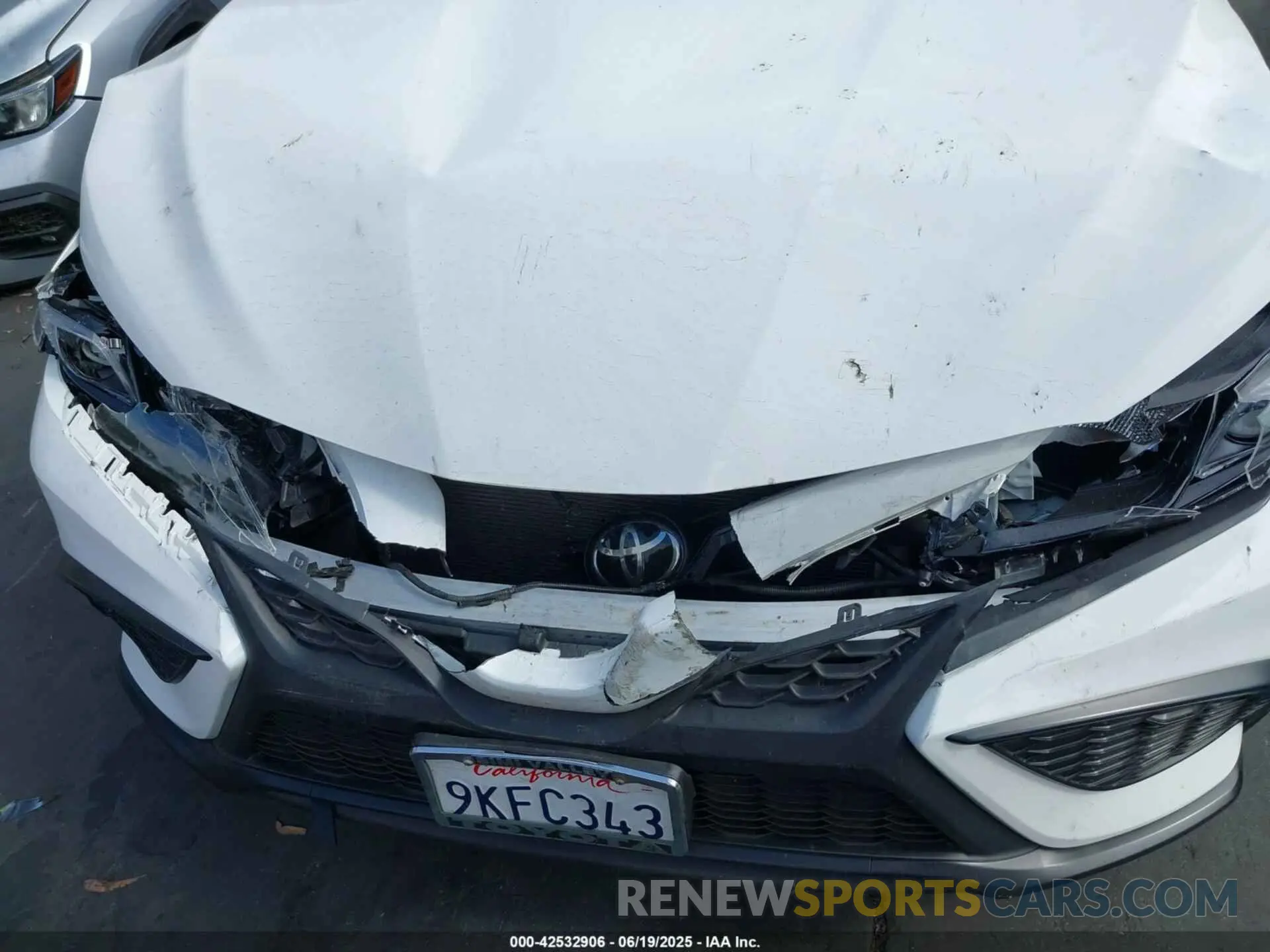 6 Photograph of a damaged car 4T1T11AK2RU867370 TOYOTA CAMRY 2024