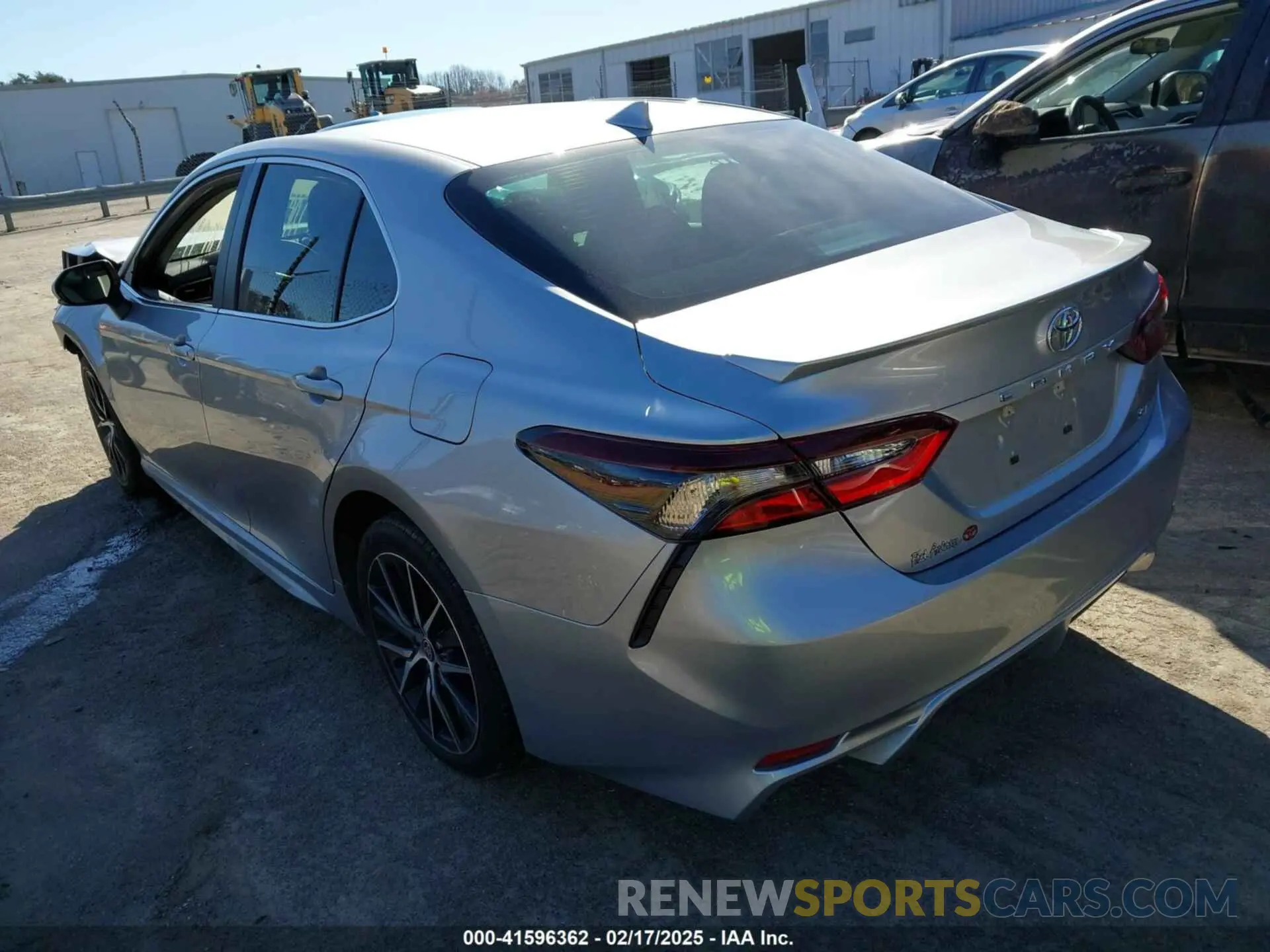 3 Photograph of a damaged car 4T1T11AK2RU890860 TOYOTA CAMRY 2024