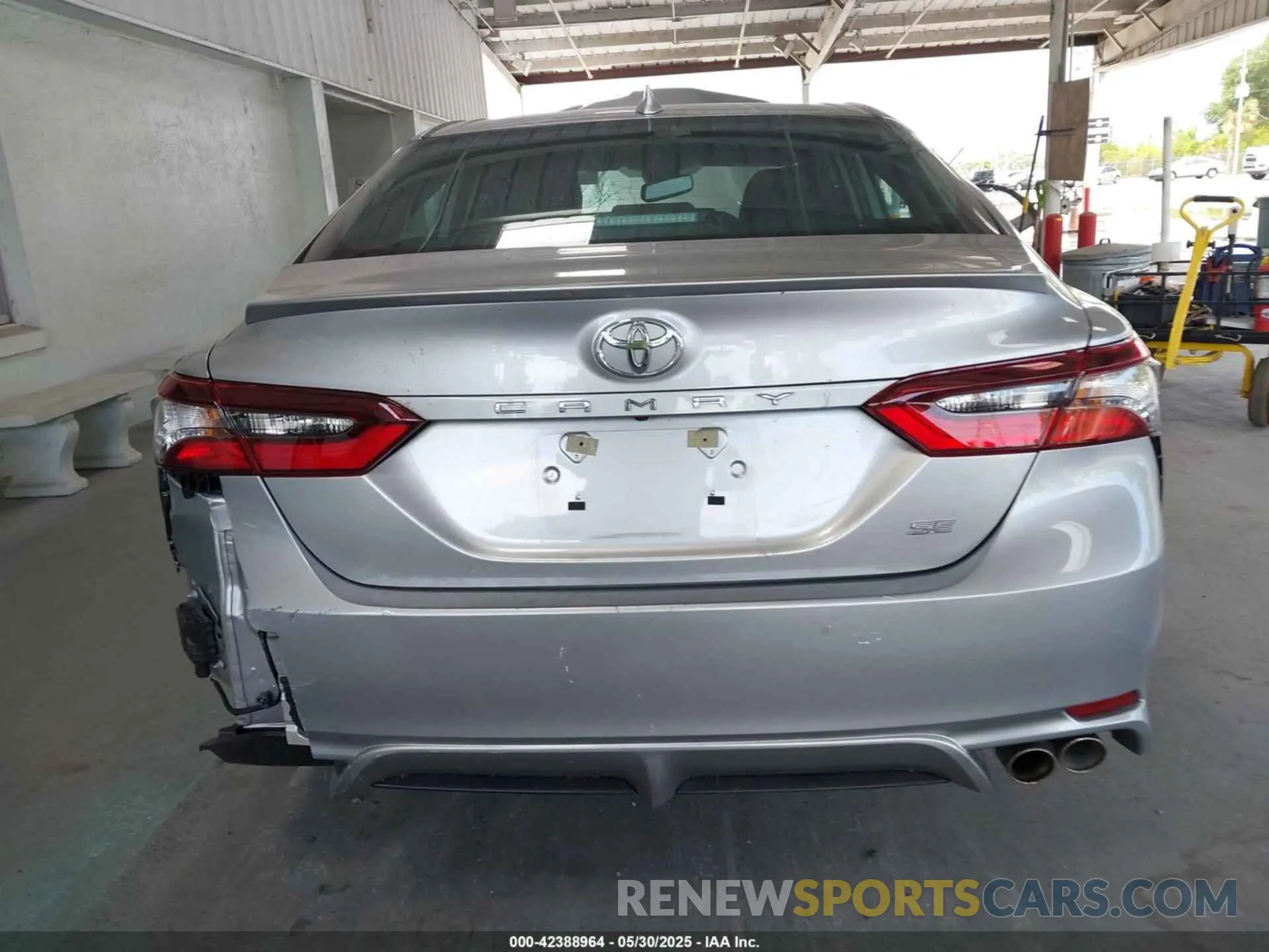 16 Photograph of a damaged car 4T1T11AK2RU918253 TOYOTA CAMRY 2024