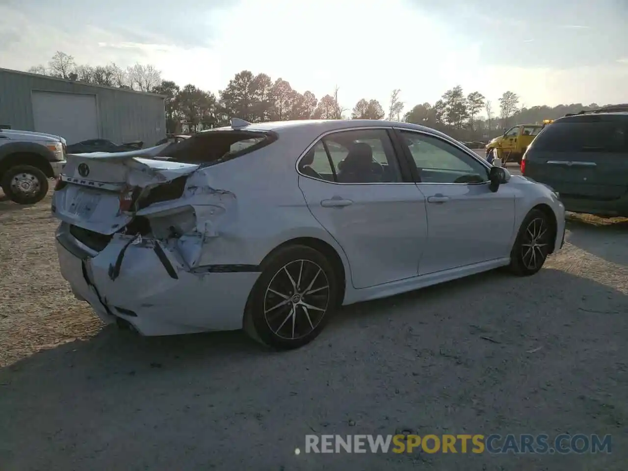 3 Photograph of a damaged car 4T1T11AK4RU209730 TOYOTA CAMRY 2024