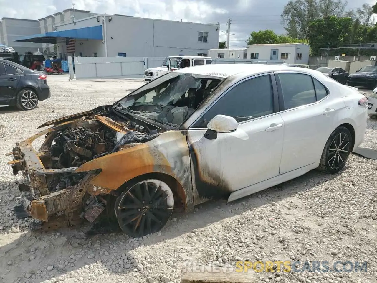 1 Photograph of a damaged car 4T1T11AK4RU849999 TOYOTA CAMRY 2024