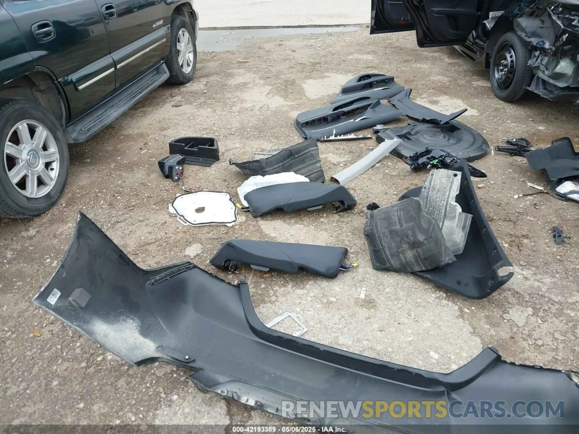 18 Photograph of a damaged car 4T1T11AK6RU865878 TOYOTA CAMRY 2024