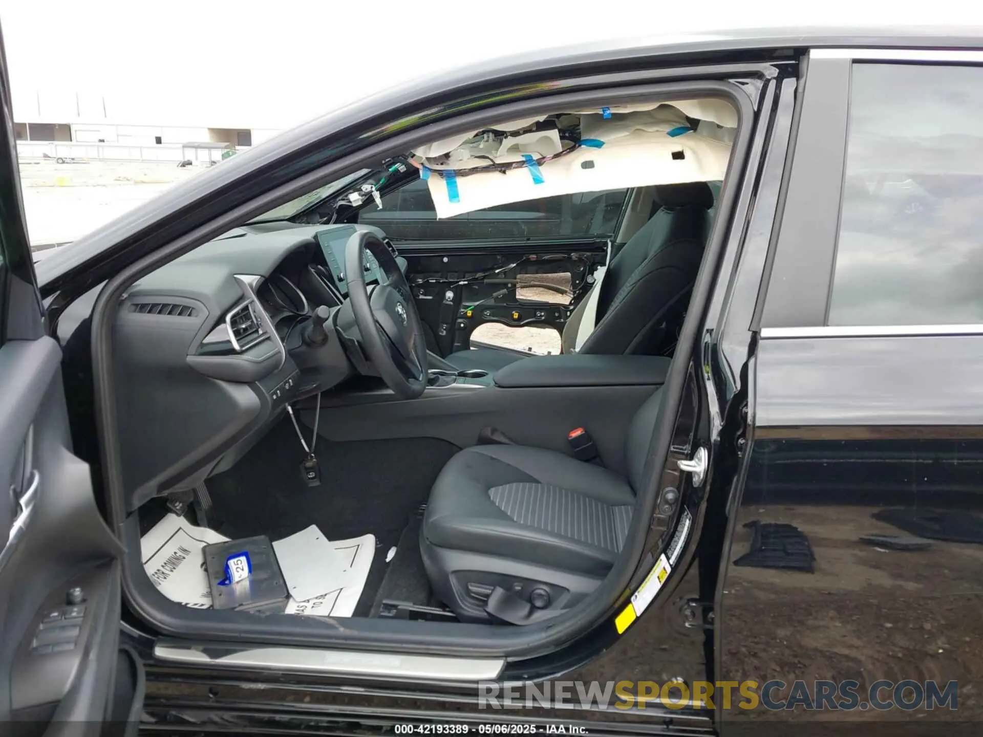 5 Photograph of a damaged car 4T1T11AK6RU865878 TOYOTA CAMRY 2024
