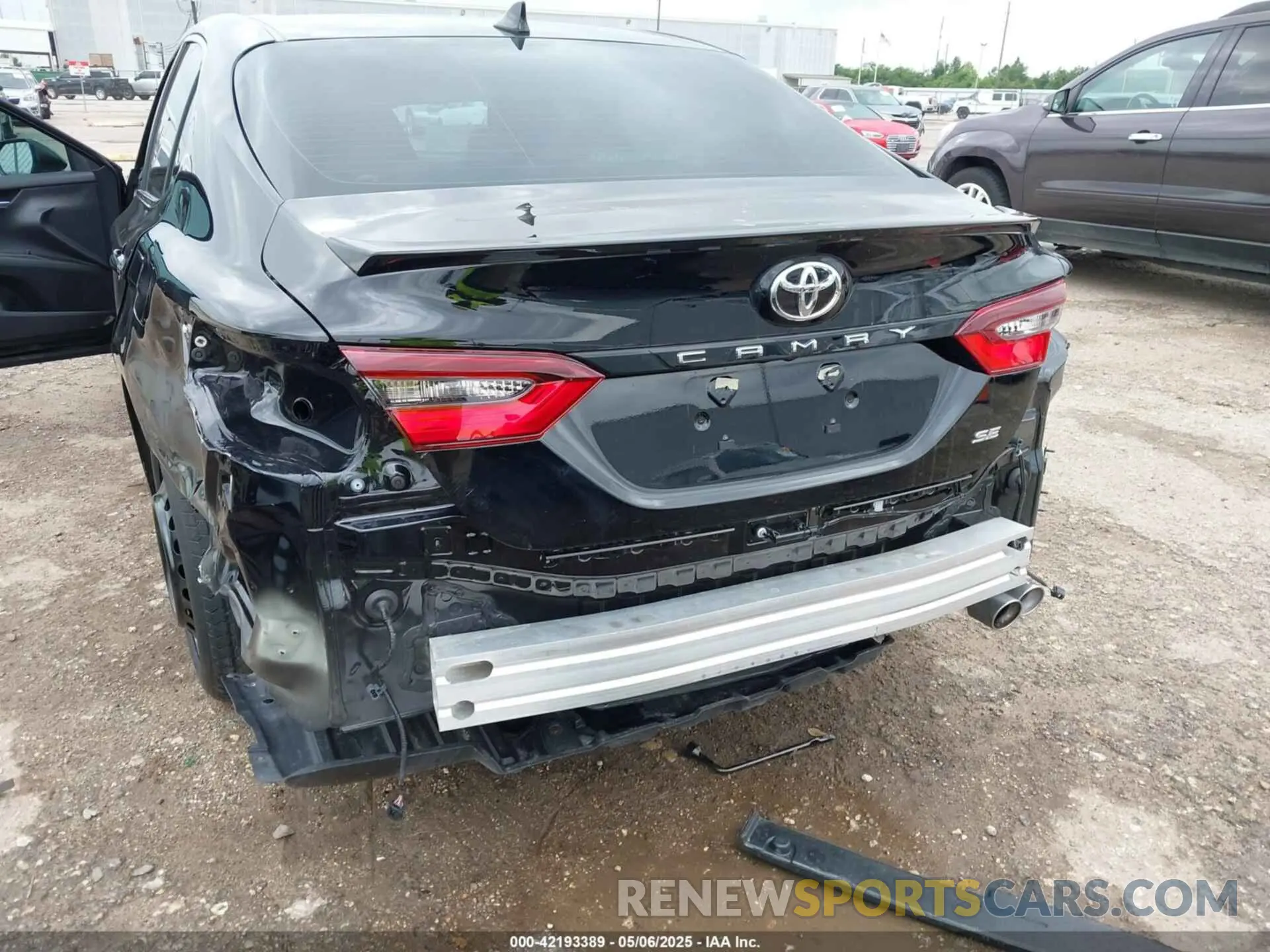 6 Photograph of a damaged car 4T1T11AK6RU865878 TOYOTA CAMRY 2024