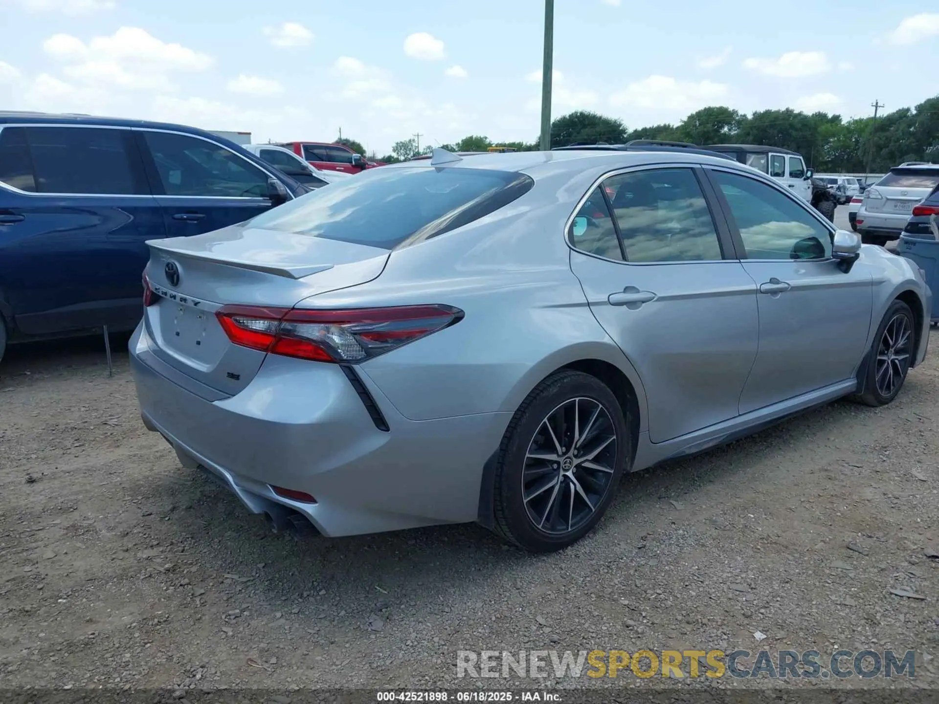 4 Photograph of a damaged car 4T1T11AK7RU851584 TOYOTA CAMRY 2024